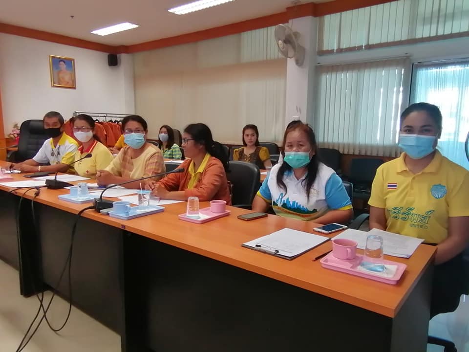 พช.บุรีรัมย์-ผู้ประกอบการ OTOP-ตัวแทนเหล่ากาชาดจังหวัดบุรีรัมย์ และนักการตลาดรุ่นใหม่ฯ ร่วมขับเคลื่อนงานกาชาดออนไลน์ประจำปี 2563
