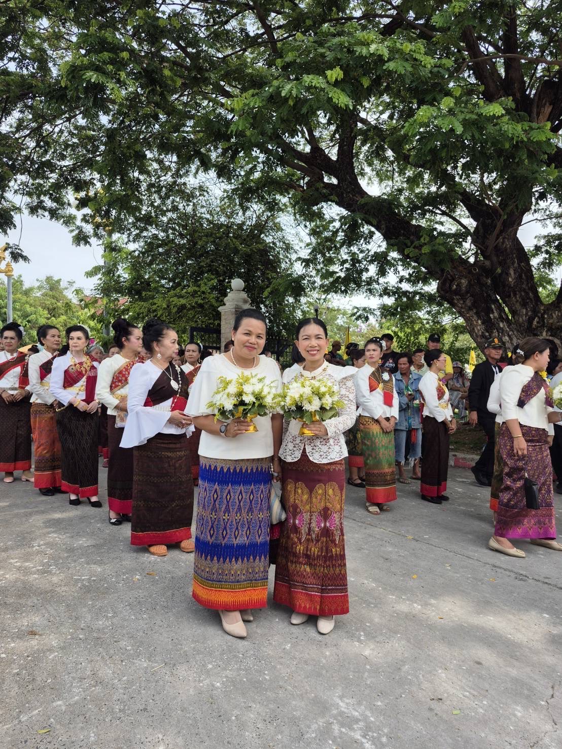 🔆พจ.บุรีรัมย์ 🔆ร่วมเชิญพระพุทธสุวรรณรังษี ( พระเจ้าทองล้น )ประดิษฐานบนรถ เพื่อนำไปตั้งขบวน ออกให้ประชาชนสรงน้ำ