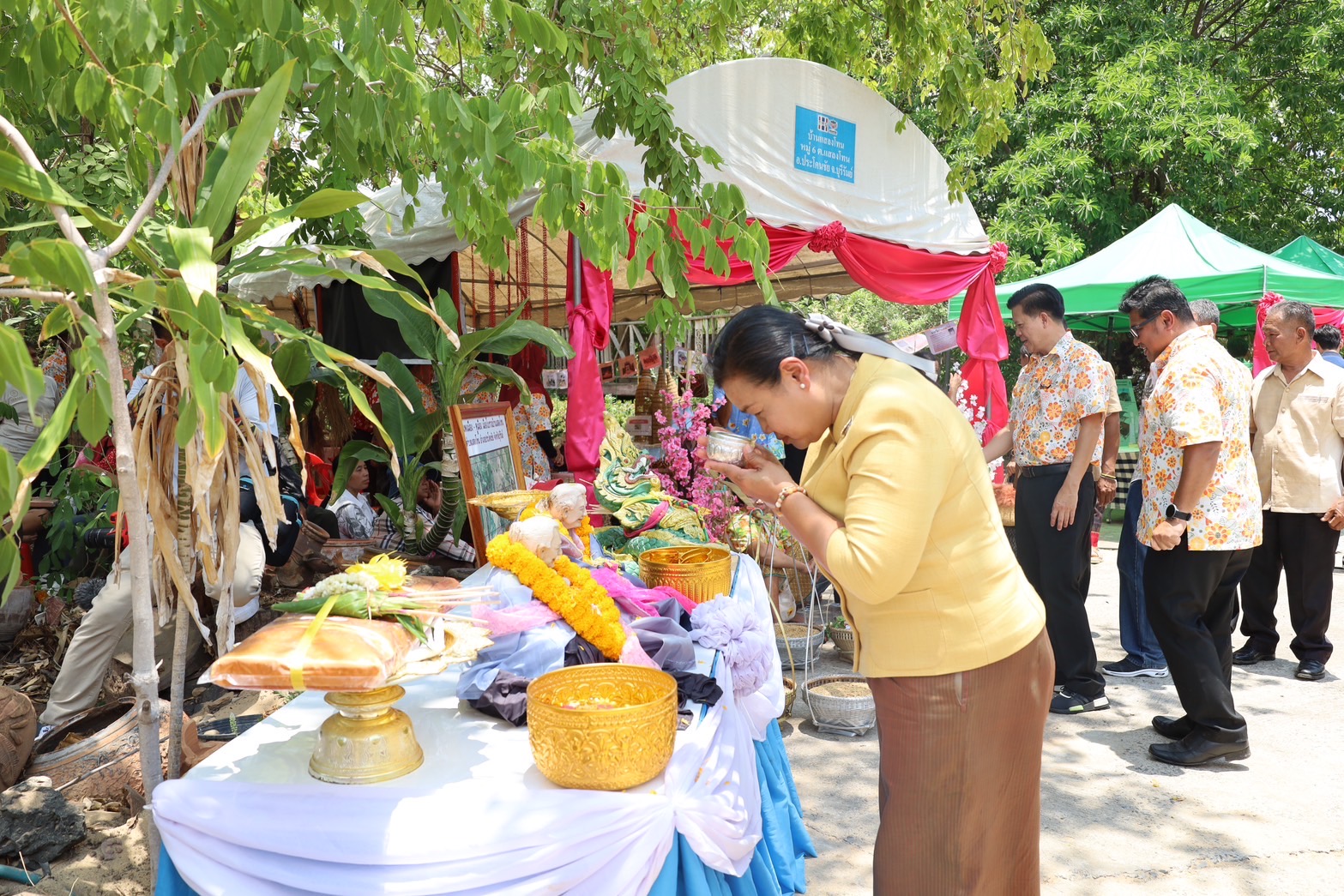🔆พจ.บุรีรัมย์🔆ร่วมเป็นเกียรติในพิธีเปิดโครงการจัดงานประเพณีวัฒนธรรมท้องถิ่น งานแห่ตาปูบ้านแสลงโทน