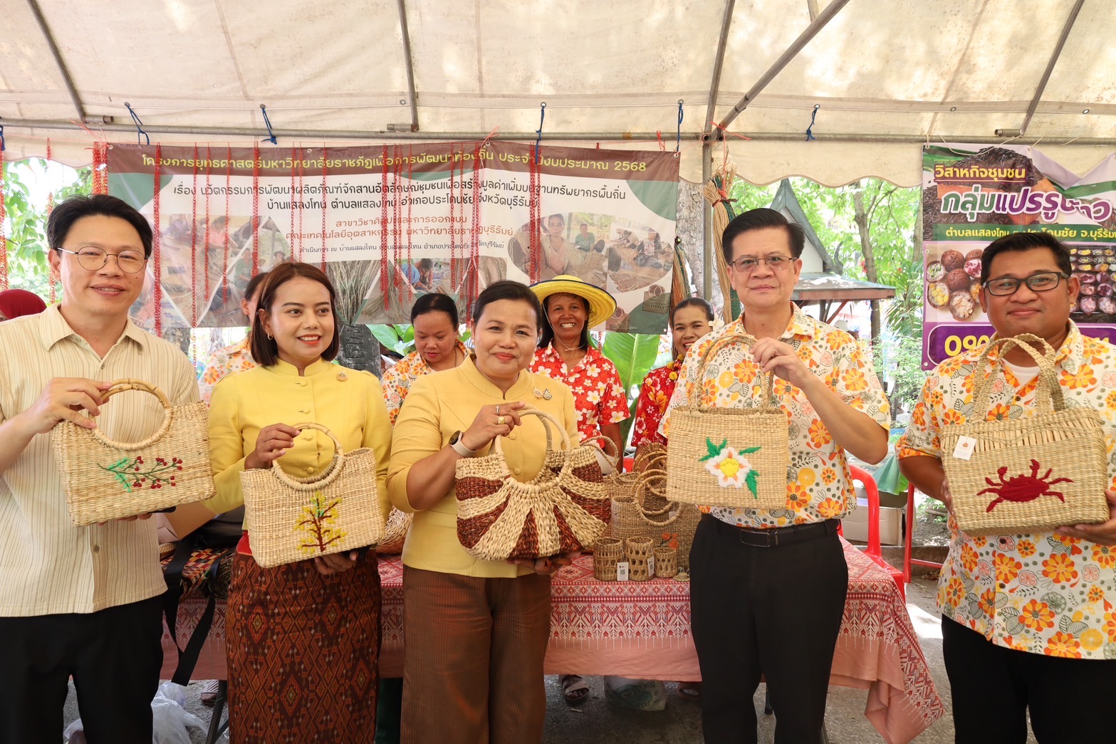 🔆พจ.บุรีรัมย์🔆ร่วมเป็นเกียรติในพิธีเปิดโครงการจัดงานประเพณีวัฒนธรรมท้องถิ่น งานแห่ตาปูบ้านแสลงโทน