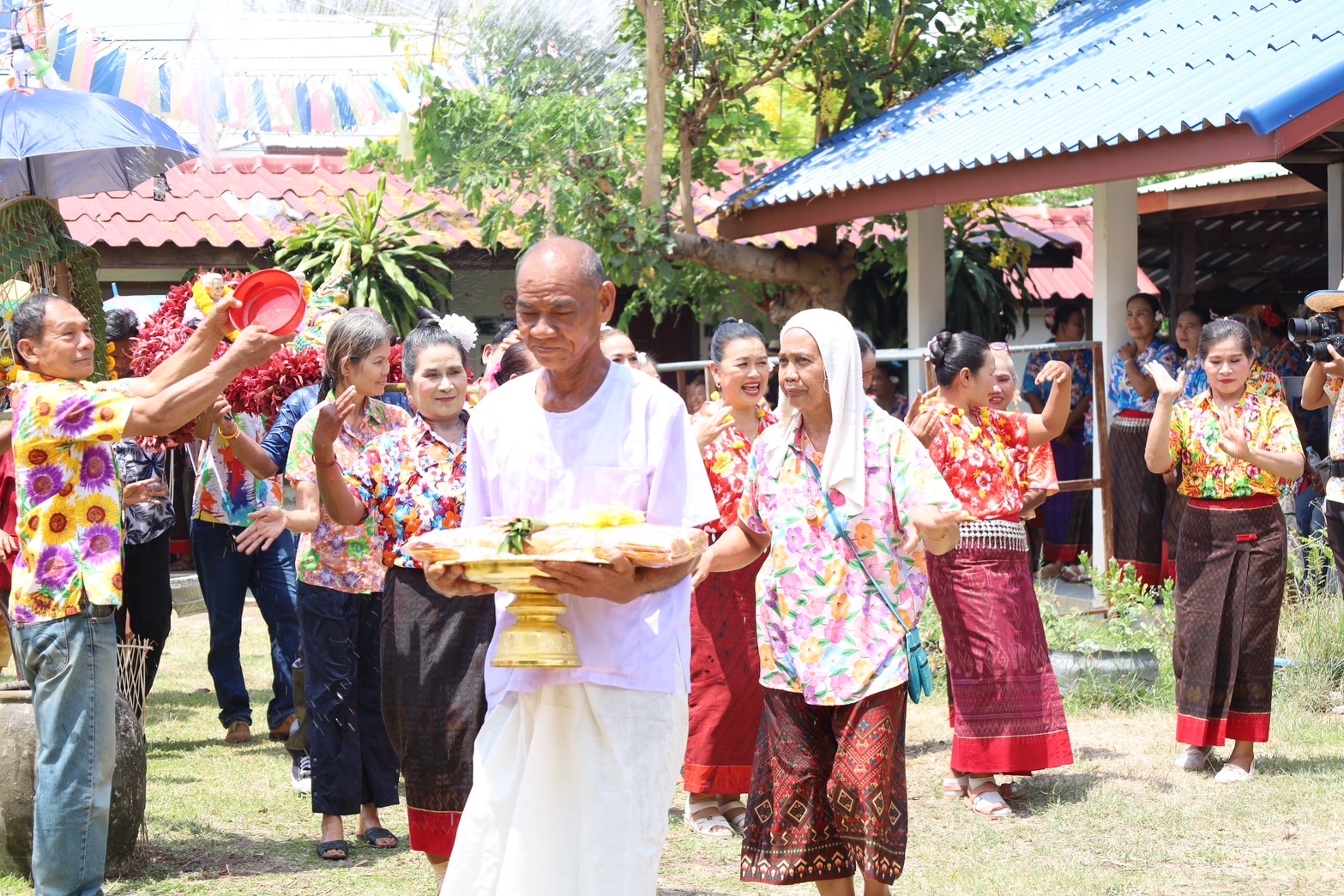 🔆พจ.บุรีรัมย์🔆ร่วมเป็นเกียรติในพิธีเปิดโครงการจัดงานประเพณีวัฒนธรรมท้องถิ่น งานแห่ตาปูบ้านแสลงโทน