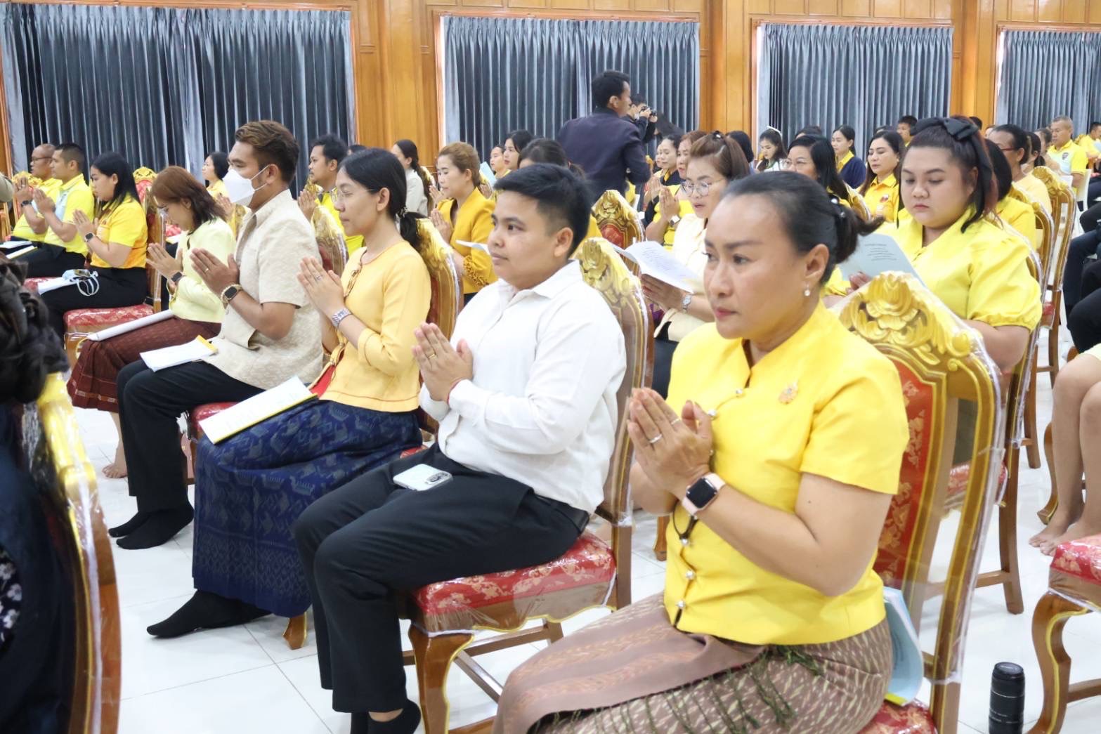 🔆พช.บุรีรัมย์🔆 ร่วมพิธีเจริญพระพุทธมนต์เฉลิมพระเกียรติถวายพระพรชัยมงคลแด่ พระบาทสมเด็จพระเจ้าอยู่หัว และพระบรมวงศานุวงศ์ ประจําปีพุทธศักราช ๒๕๖๘