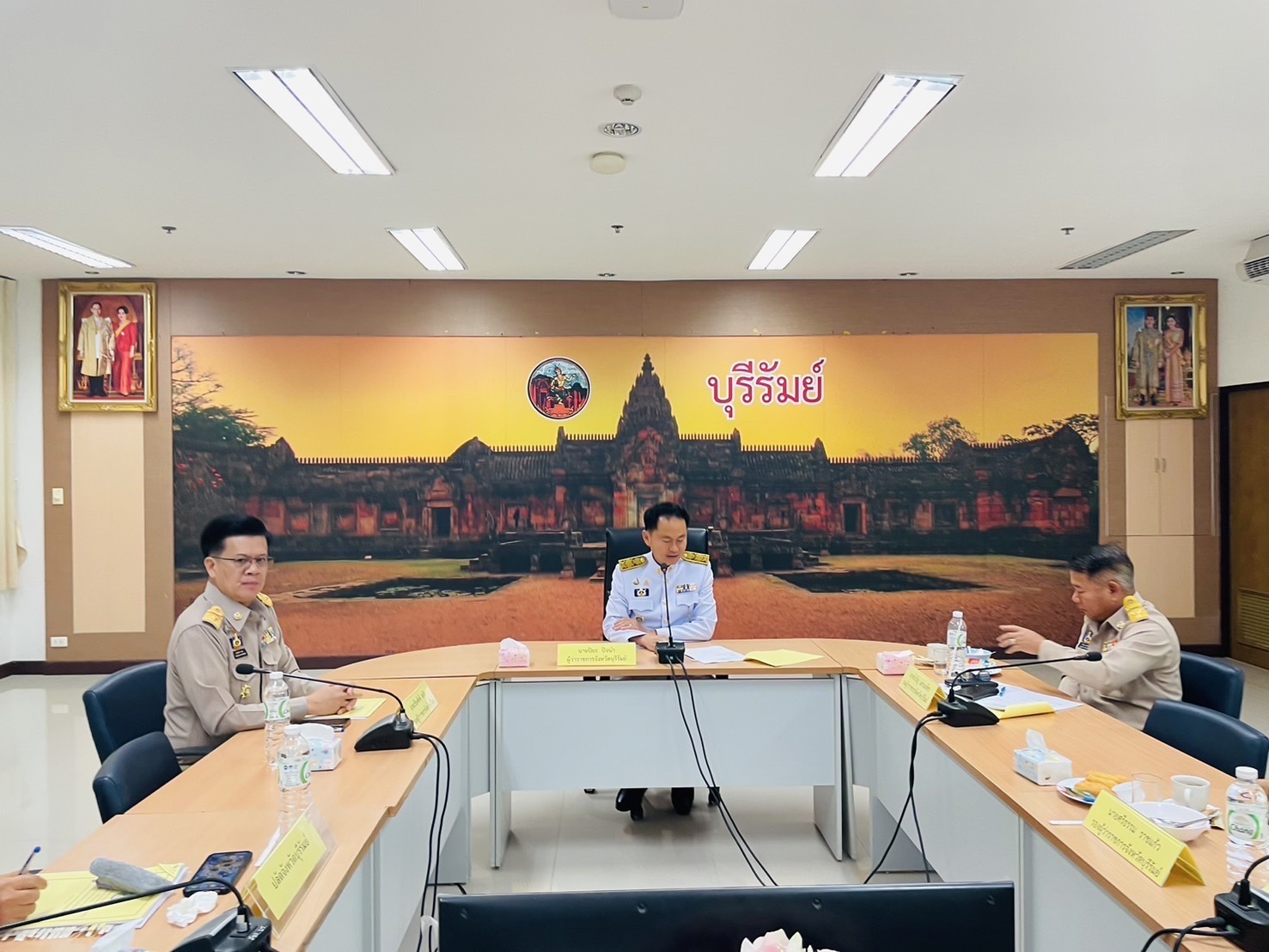 🔆พจ.บุรีรัมย์🔆ร่วมประชุมคณะกรมการจังหวัดบุรีรัมย์ หัวหน้าส่วนราชการ หัวหน้าหน่วยงานรัฐวิสาหกิจ นายอำเภอ และภาคเอกชน ประจำเดือนเมษายน 2568 (ครั้งที่ 4/2568)