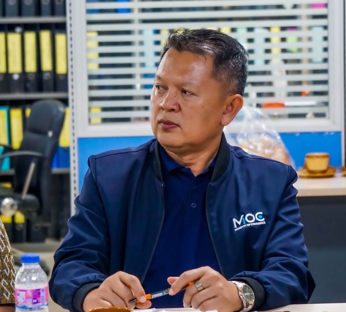 🔆พจ.บุรีรัมย์🔆ร่วมประชุมขับเคลื่อนเศรษฐกิจฐานรากสู่ความยั่งยืนด้วยนวัตกรรมและการท่องเที่ยวบุรีรัมย์