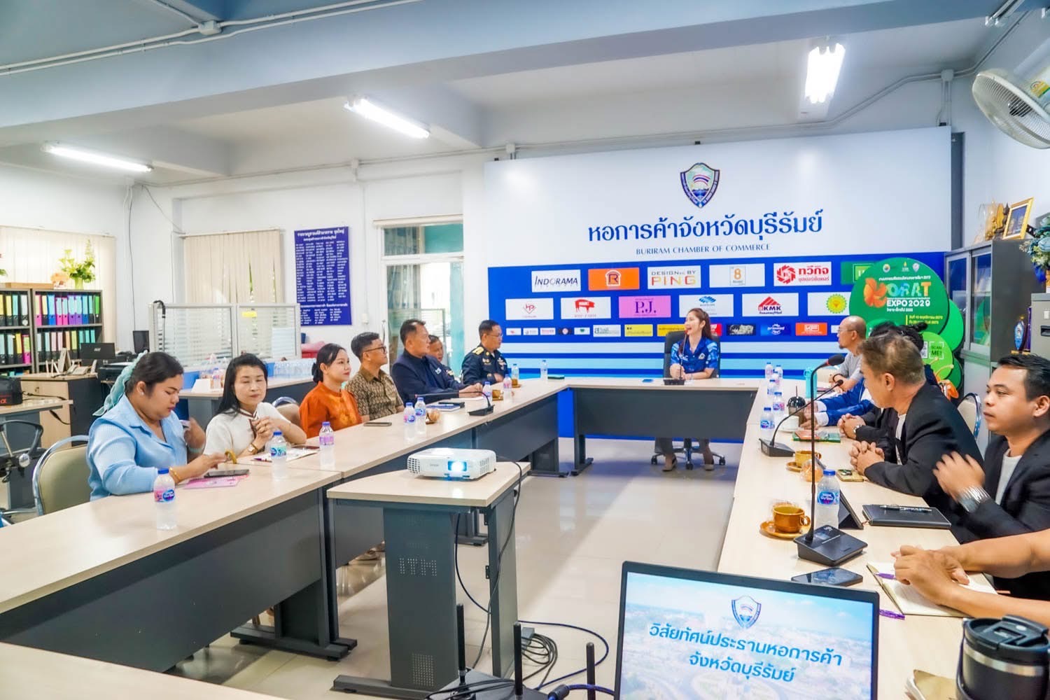 🔆พจ.บุรีรัมย์🔆ร่วมประชุมขับเคลื่อนเศรษฐกิจฐานรากสู่ความยั่งยืนด้วยนวัตกรรมและการท่องเที่ยวบุรีรัมย์