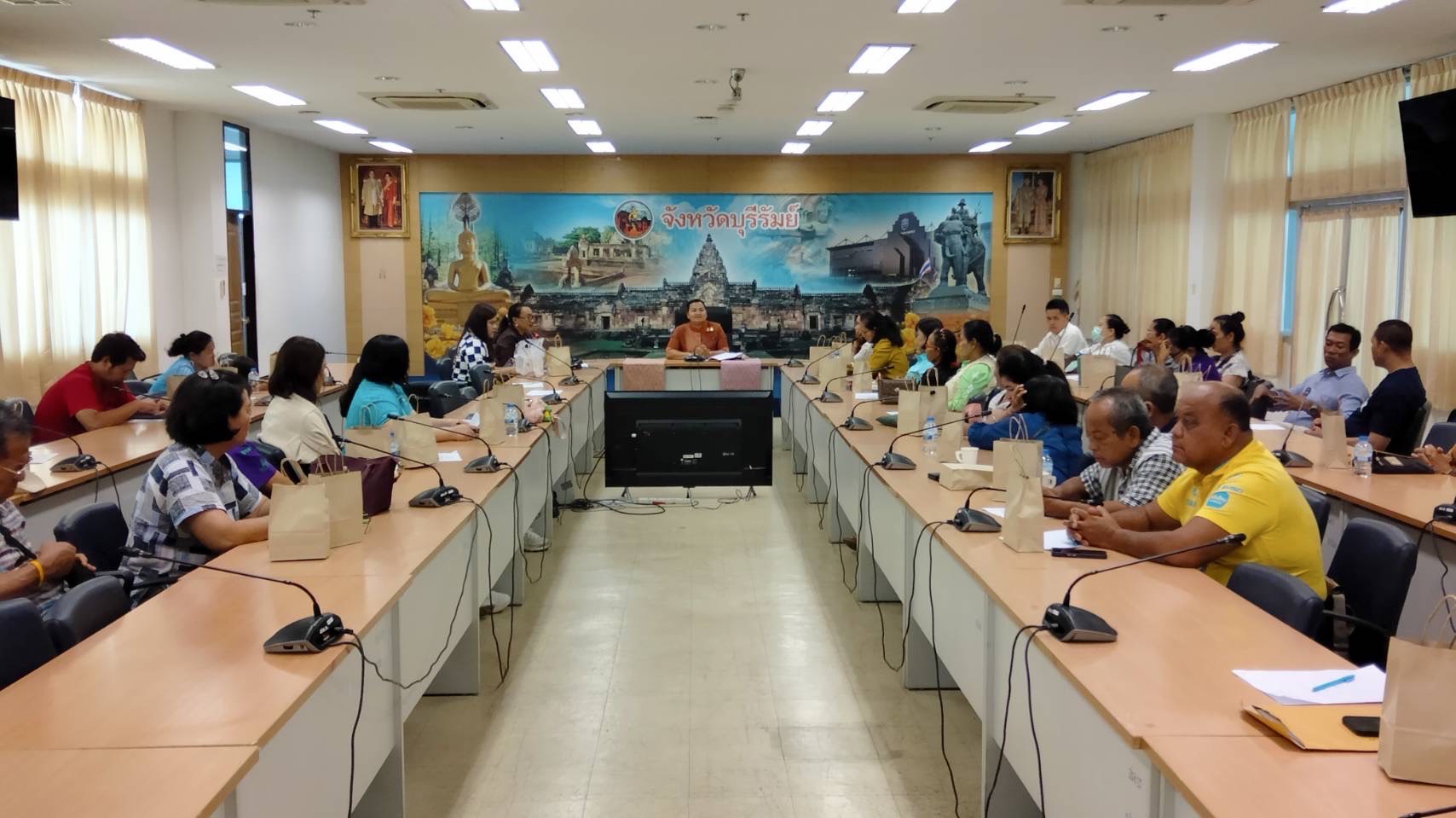 🔆พช.บุรีรัมย์🔆 พิจารณาคัดเลือกและประชุมเตรียมความพร้อมผู้ประกอบการ OTOP เข้าร่วมงาน OTOP Midyear 2025