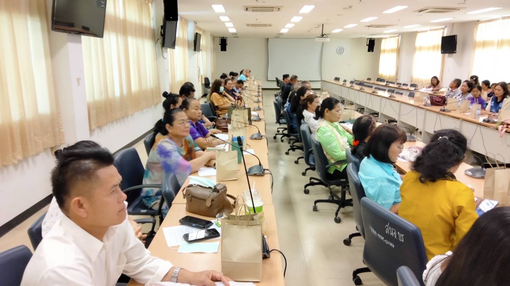 🔆พช.บุรีรัมย์🔆 พิจารณาคัดเลือกและประชุมเตรียมความพร้อมผู้ประกอบการ OTOP เข้าร่วมงาน OTOP Midyear 2025