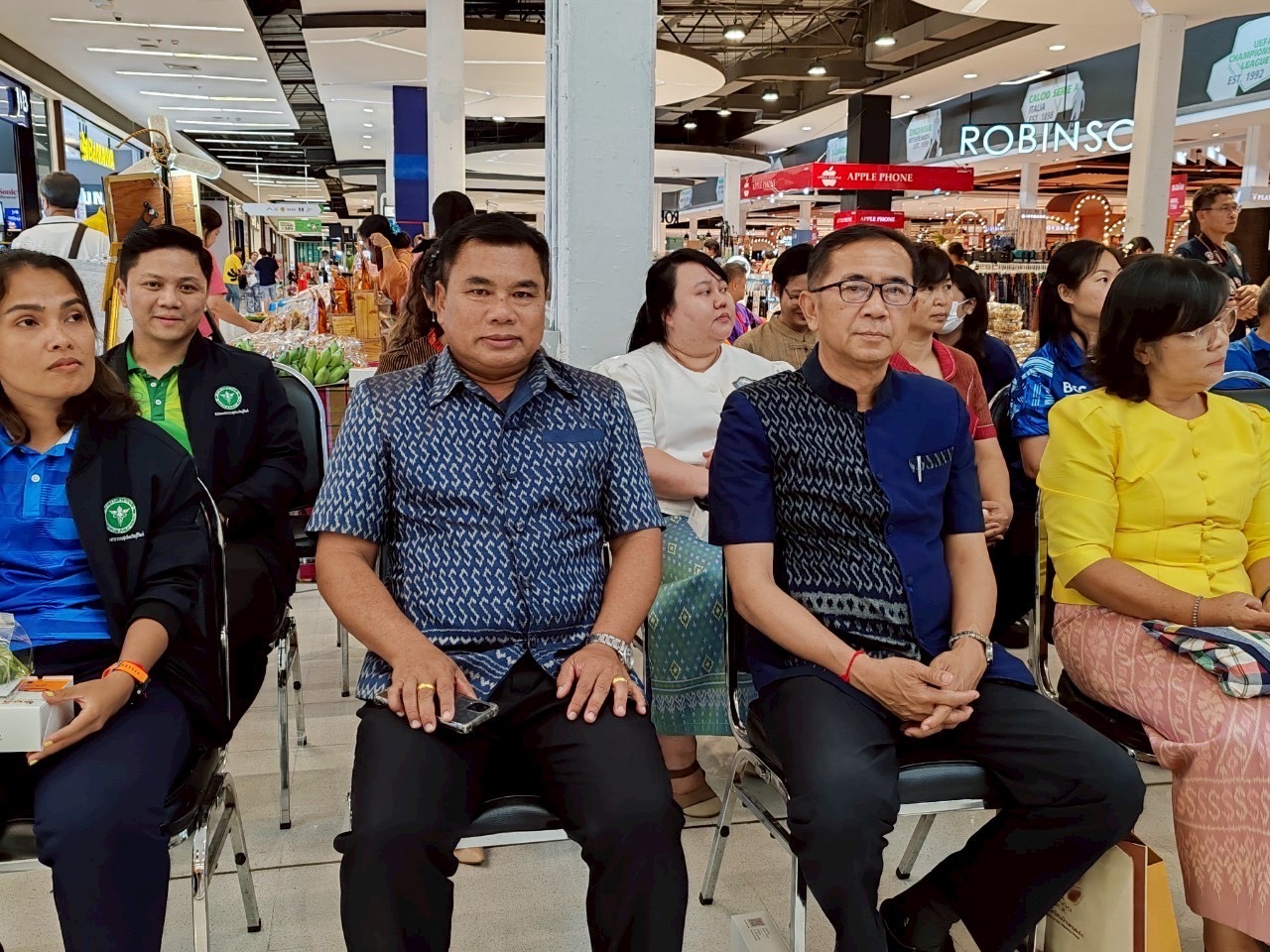 🔆พช.บุรีรัมย์🔆 จัดกิจกรรมทดสอบตลาดตามโครงการส่งเสริมกระบวนการเครือข่ายองค์ความรู้ (Knowledge – Based OTOP : KBO)