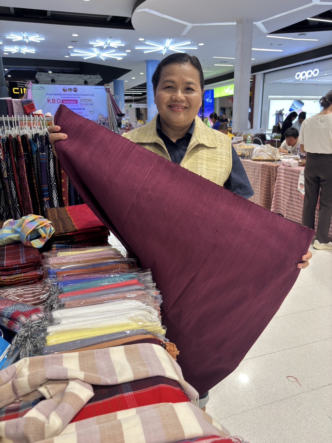 🔆พช.บุรีรัมย์🔆 จัดกิจกรรมทดสอบตลาดตามโครงการส่งเสริมกระบวนการเครือข่ายองค์ความรู้ (Knowledge – Based OTOP : KBO)