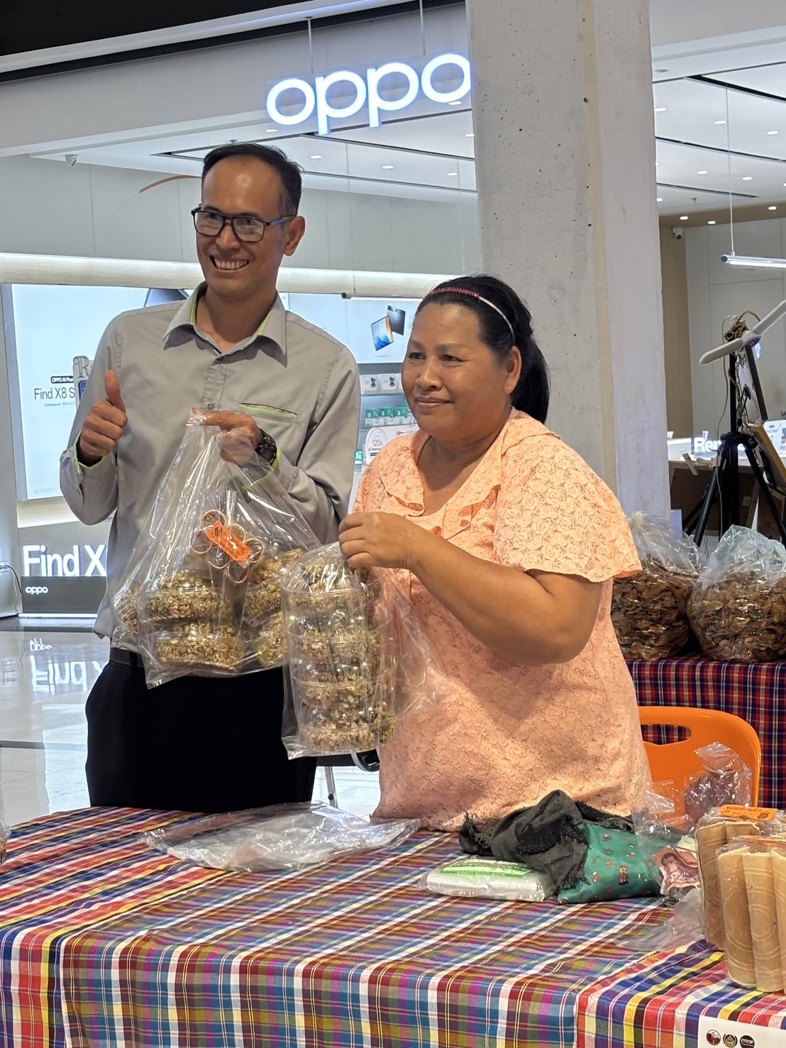 🔆พช.บุรีรัมย์🔆 จัดกิจกรรมทดสอบตลาดตามโครงการส่งเสริมกระบวนการเครือข่ายองค์ความรู้ (Knowledge – Based OTOP : KBO)