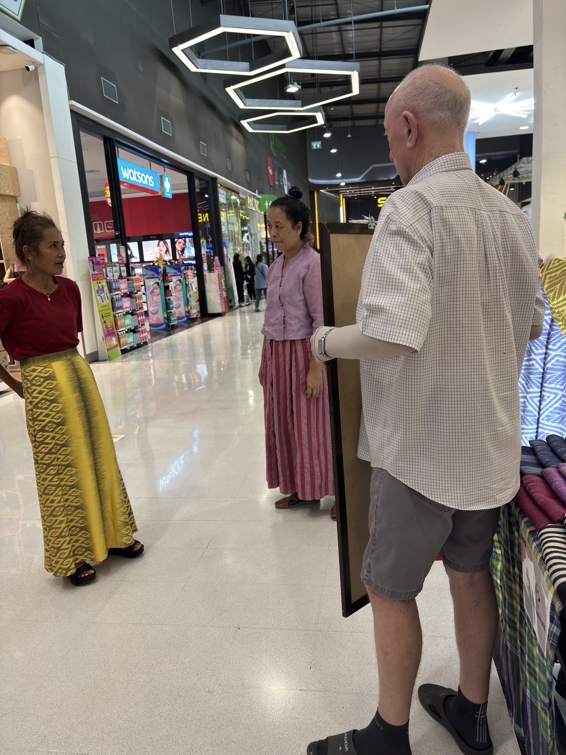 🔆พช.บุรีรัมย์🔆 จัดกิจกรรมทดสอบตลาดตามโครงการส่งเสริมกระบวนการเครือข่ายองค์ความรู้ (Knowledge – Based OTOP : KBO)