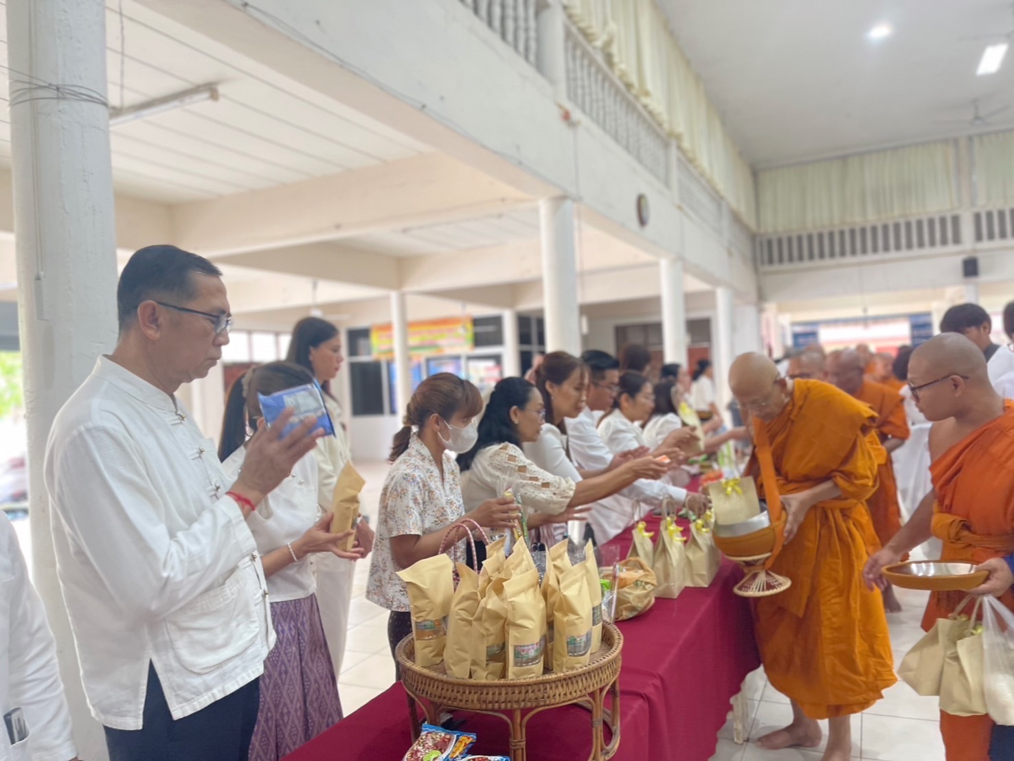 🔆พช.บุรีรัมย์🔆ร่วมกิจกรรมส่งเสริมการเผยแผ่พระพุทธศาสนา เนื่องในเทศกาลวันวิสาขบูชา พุทธศักราช 2568 จังหวัดบุรีรัมย์
