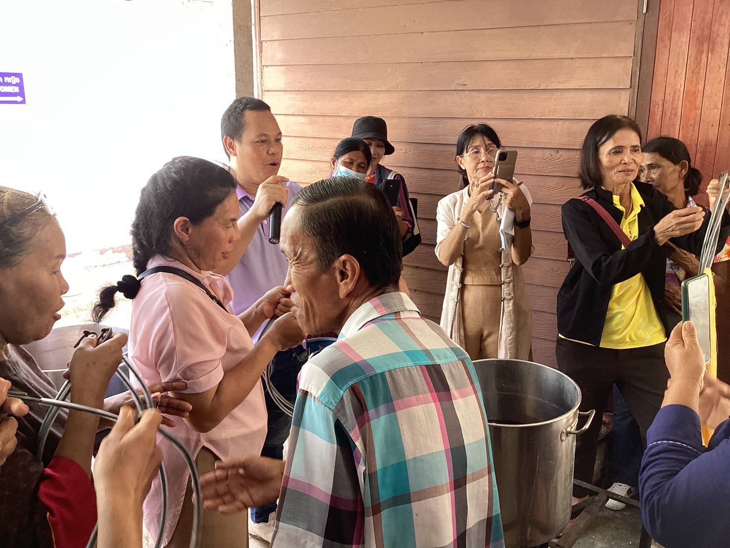🔆พช.บุรีรัมย์🔆ดำเนินโครงการการพัฒนานวัตกรรมการผลิตและการจำหน่ายผลิตภัณฑ์ไหม กลุ่มจังหวัดนครชัยบุรินทร์แบบครบวงจร
