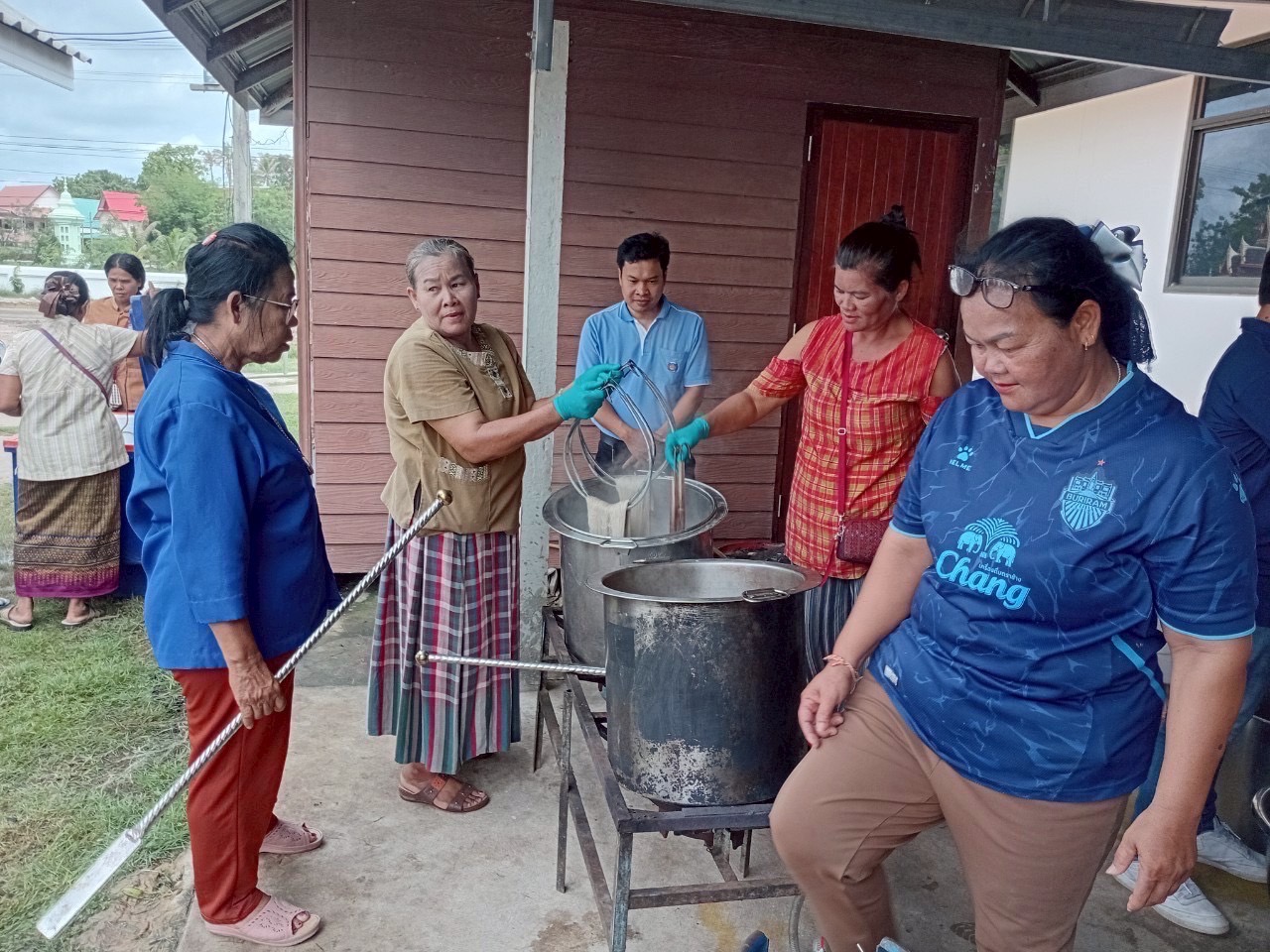 🔆พช.บุรีรัมย์🔆“จบ ครบหลักสูตร” พัฒนานวัตกรรมการผลิตและจำหน่ายผลิตภัณฑ์ไหม กลุ่มจังหวัดนครชัยบุรินทร์แบบครบวงจร จังหวัดบุรีรัมย์