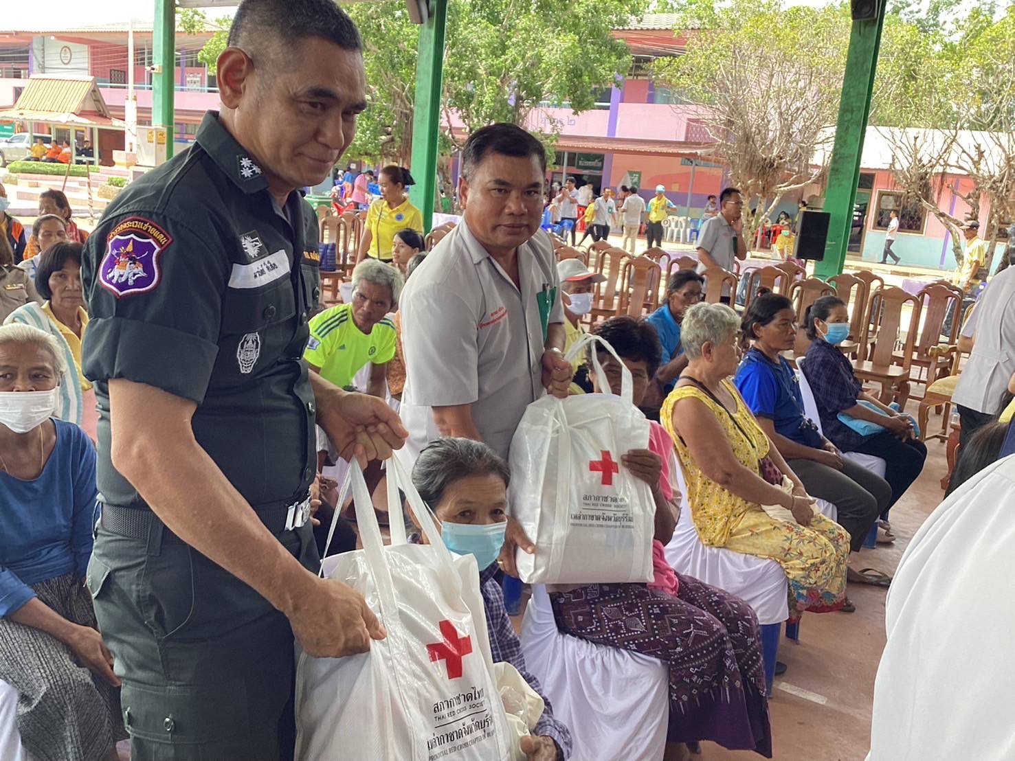 🔆พช.บุรีรัมย์🔆 ร่วมกิจกรรมหน่วยแพทย์อาสา สมเด็จพระศรีนครินทราบรมราชชนนี (พอ.สว.) ครั้งที่ 8 และโครงการ “บำบัดทุกข์ บำรุงสุข วิถีใหม่ สร้างรอยยิ้มให้ประชาชน” ประจำเดือนพฤษภาคม 2568