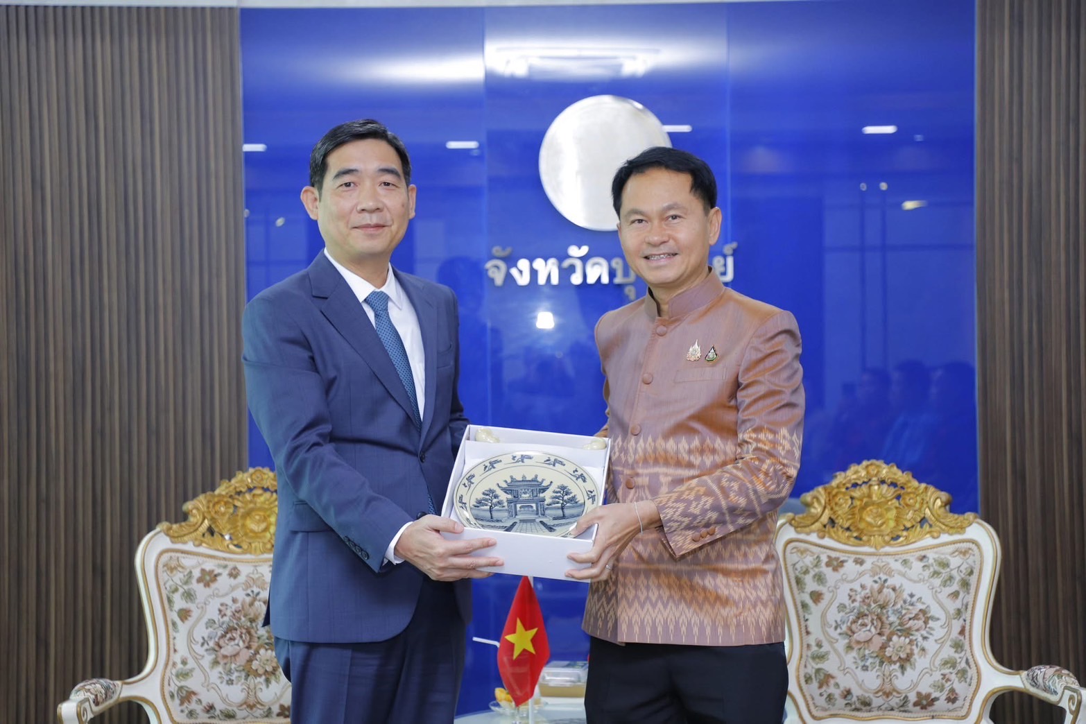 🔆พจ.บุรีรัมย์🔆ร่วมต้อนรับเอกอัครราชทูตสาธารณรัฐสังคมนิยมเวียดนามประจําประเทศไทย และคณะ