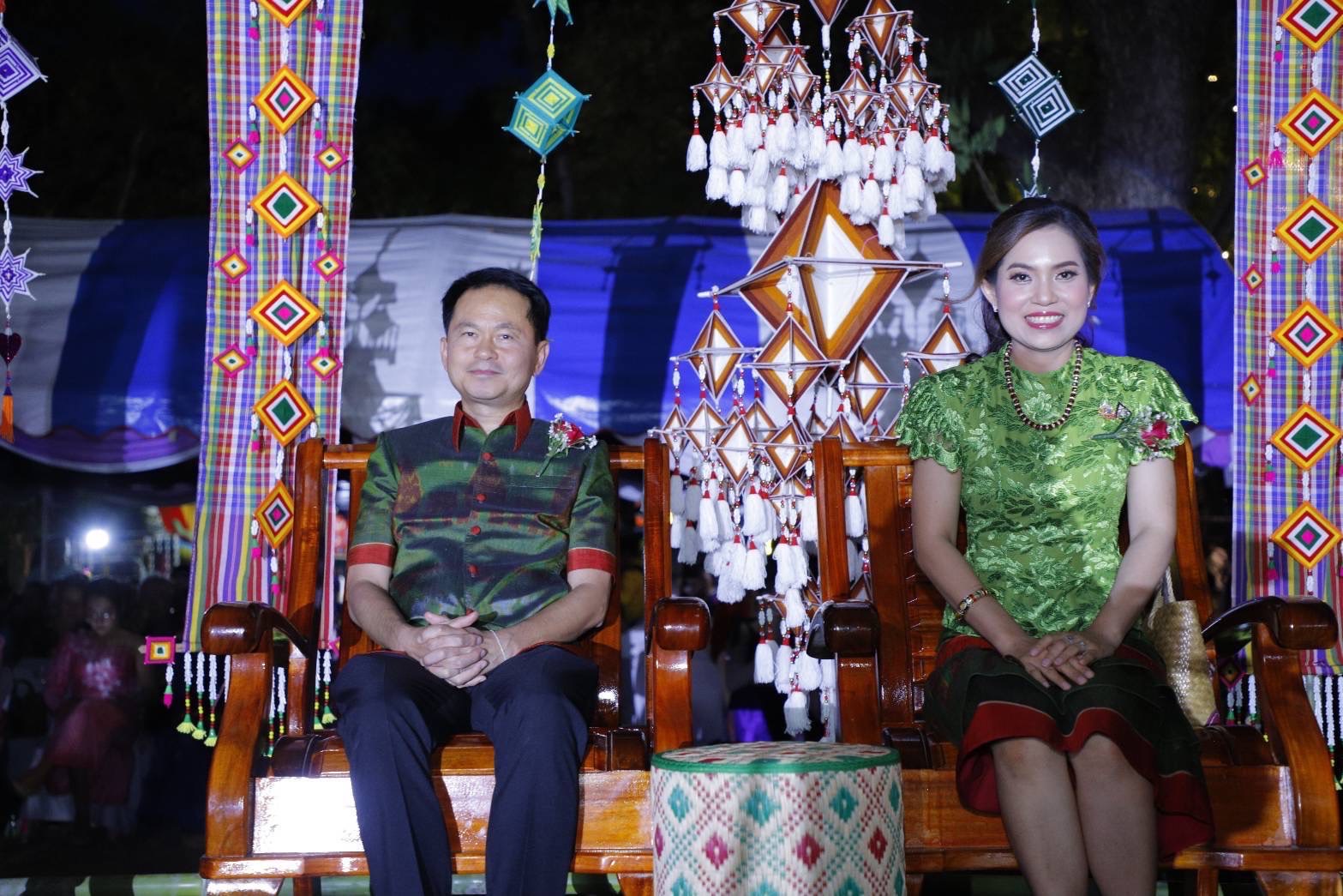 🔆พช.บุรีรัมย์🔆ร่วมพิธีเปิดโครงการส่งเสริม soft power ด้านการท่องเที่ยว ให้เกิดการขับเคลื่อนระดับพื้นที่จังหวัดบุรีรัมย์ และกิจกรรมแสดงแบบผ้าไหม “สืบสานคุณค่าพัสตราศิลป์ ถิ่นปรางค์กู่” ณ ปรางค์กู่สวนแตง อำเภอบ้านใหม่ไชยพจน์ จังหวัดบุรีรัมย์