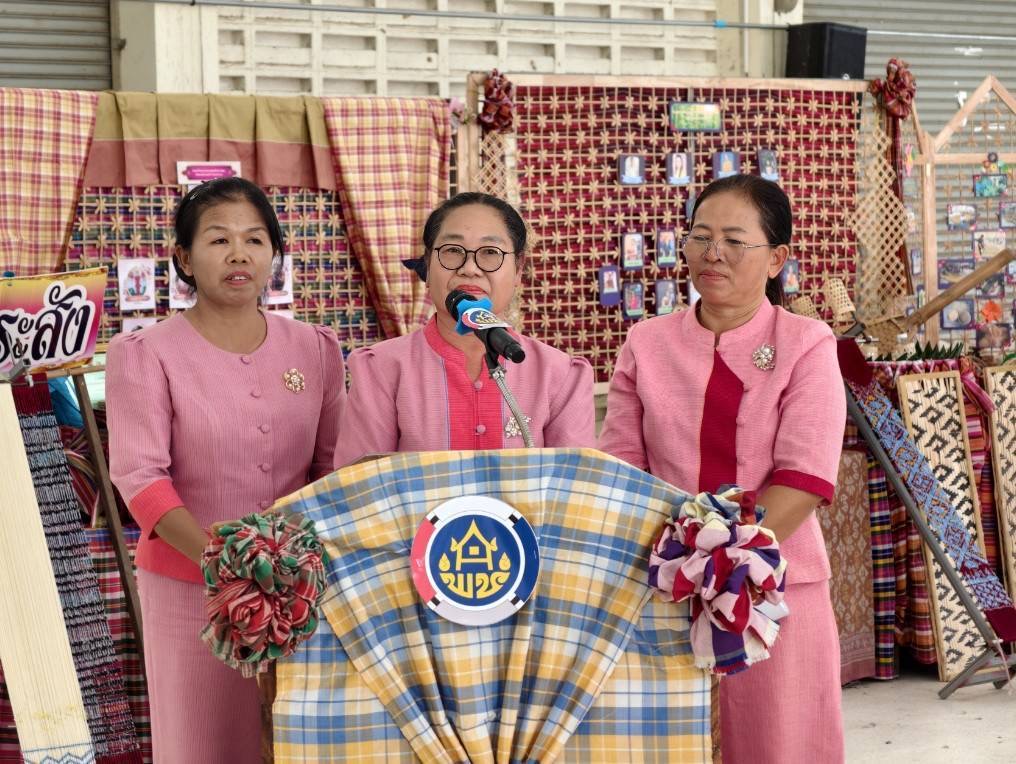 พช.บุรีรัมย์🔆 ลงพื้นที่!!ดำเนินงานโครงการเชิดชูเกียรติคนกองทุนพัฒนาบทบาทสตรี ประจำปี 2568 กิจกรรมที่ 1 การคัดเลือกคนกองทุนพัฒนาบทบาทสตรีดีเด่นระดับจังหวัด กลุ่มโซนที่ 1