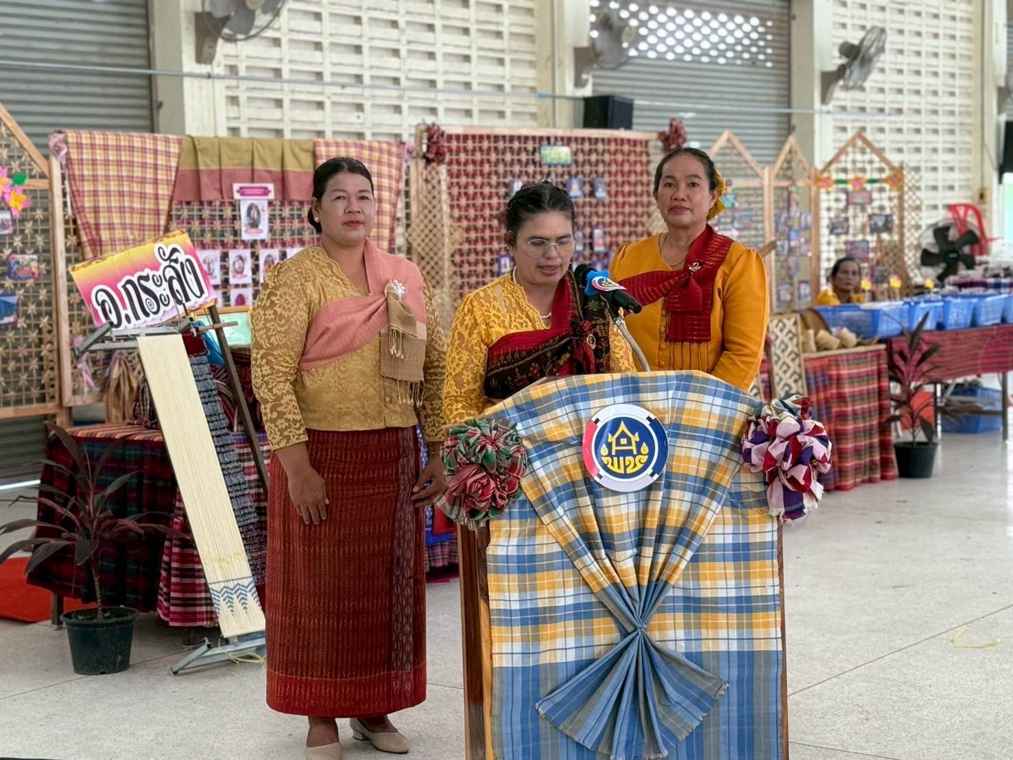 พช.บุรีรัมย์🔆 ลงพื้นที่!!ดำเนินงานโครงการเชิดชูเกียรติคนกองทุนพัฒนาบทบาทสตรี ประจำปี 2568 กิจกรรมที่ 1 การคัดเลือกคนกองทุนพัฒนาบทบาทสตรีดีเด่นระดับจังหวัด กลุ่มโซนที่ 1