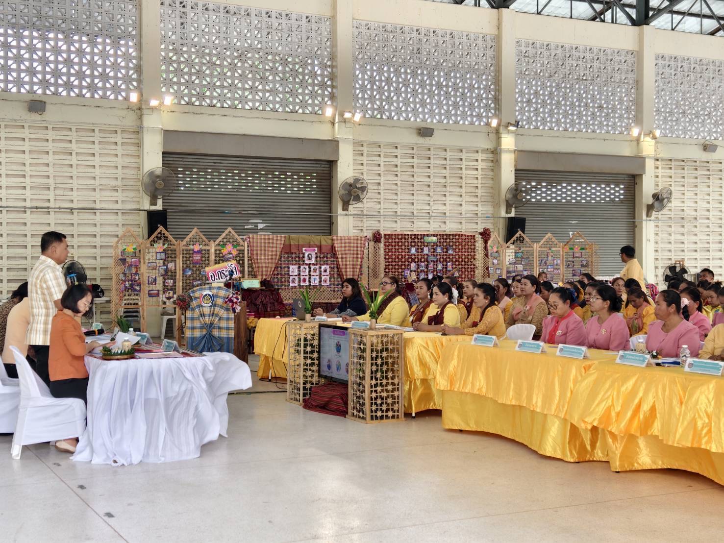 พช.บุรีรัมย์🔆 ลงพื้นที่!!ดำเนินงานโครงการเชิดชูเกียรติคนกองทุนพัฒนาบทบาทสตรี ประจำปี 2568 กิจกรรมที่ 1 การคัดเลือกคนกองทุนพัฒนาบทบาทสตรีดีเด่นระดับจังหวัด กลุ่มโซนที่ 1