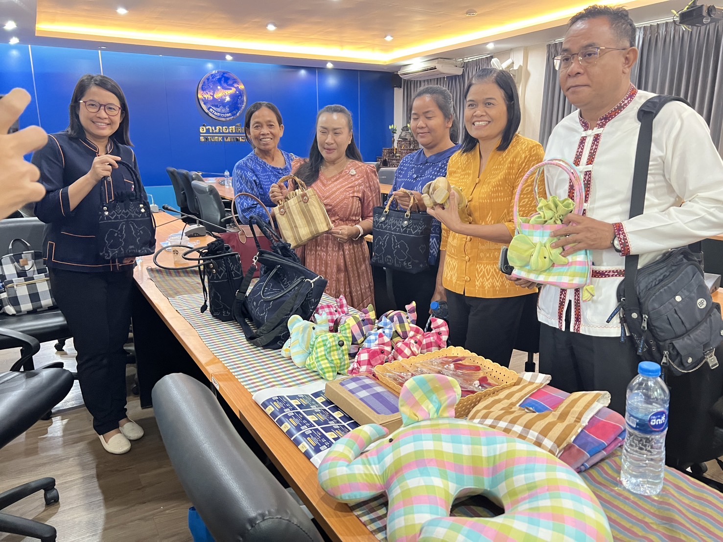 🔆พช.บุรีรัมย์🔆 ลุยพื้นที่!!!คัดเลือกกิจกรรมคนกองทุนพัฒนาบทบาทสตรีดีเด่นระดับจังหวัดตามโครงการเชิดชูเกียรติคนกองทุนพัฒนาบทบาทสตรี ประจำปี 2568 ในระดับกลุ่มอำเภอ (กลุ่มอำเภอที่ 2 อำเภอสตึก แคนดง คูเมือง พุทไธสง นาโพธิ์ และบ้านใหม่ไชยพจน์)