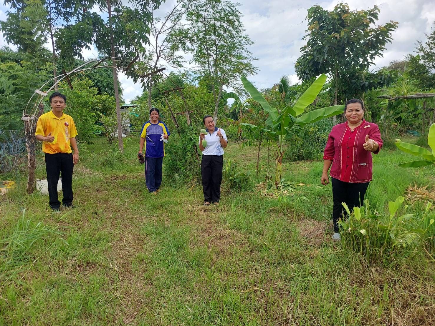🔆พช.บุรีรัมย์🔆 ติดตามสนับสนุนการดำเนินงานศูนย์เรียนรู้การพัฒนาคุณภาพชีวิตตามหลักทฤษฎีใหม่ประยุกต์สู่ โคก หนอง นา