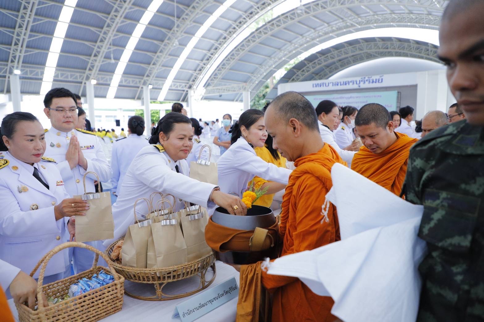 🔆พจ.บุรีรัมย์🔆ร่วมรัฐพิธีวันที่ระลึก “พระบาทสมเด็จพระปกเกล้าเจ้าอยู่หัว” จังหวัดบุรีรัมย์