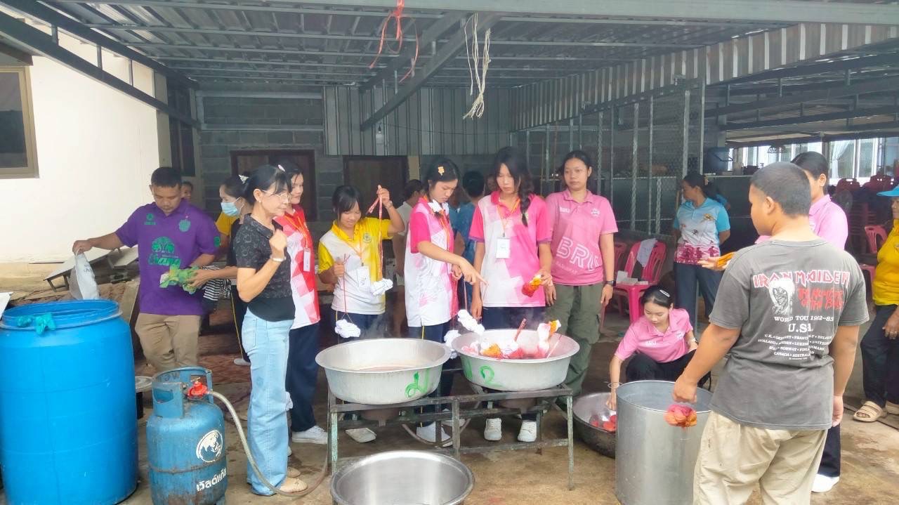 🔆พช.บุรีรัมย์🔆 “จบหลักสูตร” การดำเนินโครงการการพัฒนานวัตกรรมการผลิตและการจำหน่ายผลิตภัณฑ์ไหม กลุ่มจังหวัดนครชัยบุรินทร์แบบครบวงจร กิจกรรมย่อยที่ 2 สืบสานอัตลักษณ์ภูมิปัญญาการผลิตไหมแก่เยาวชนรุ่นใหม่ (Young OTOP) และการเป็นผู้ประกอบการรุ่นใหม่ วันสุดท้าย