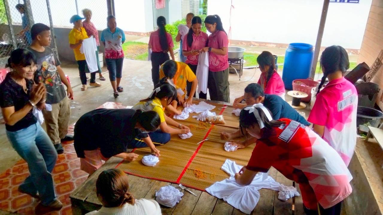 🔆พช.บุรีรัมย์🔆 “จบหลักสูตร” การดำเนินโครงการการพัฒนานวัตกรรมการผลิตและการจำหน่ายผลิตภัณฑ์ไหม กลุ่มจังหวัดนครชัยบุรินทร์แบบครบวงจร กิจกรรมย่อยที่ 2 สืบสานอัตลักษณ์ภูมิปัญญาการผลิตไหมแก่เยาวชนรุ่นใหม่ (Young OTOP) และการเป็นผู้ประกอบการรุ่นใหม่ วันสุดท้าย
