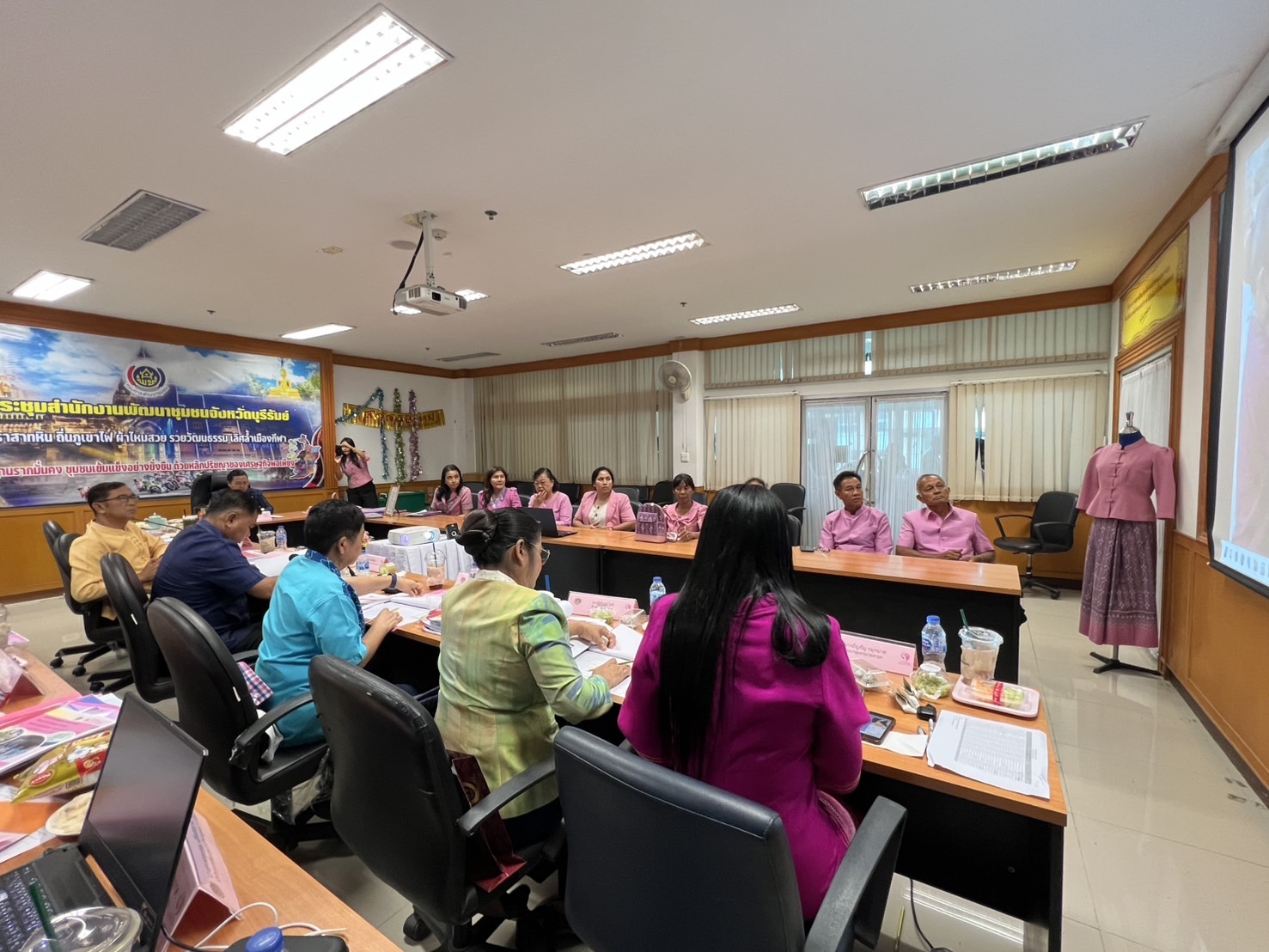 🔆พช.บุรีรัมย์ 🔆 คัดเลือกคนกองทุนพัฒนาบทบาทสตรีดีเด่นระดับจังหวัด ตามโครงการเชิดชูเกียรติคนกองทุนพัฒนาบทบาทสตรี ประจำปี 2568