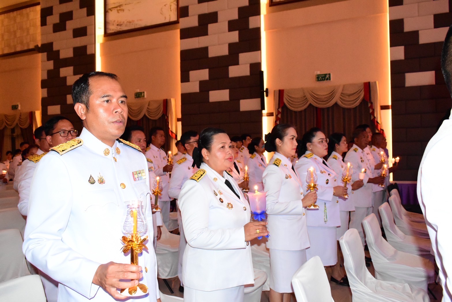 🔆พช.บุรีรัมย์🔆ร่วมพิธีถวายเครื่องราชสักการะและวางพานพุ่ม และพิธีจุดเทียนถวายพระพรชัยมงคล เพื่อเฉลิมพระเกียรติสมเด็จพระนางเจ้า ฯ พระบรมราชินี เนื่องในโอกาสวันเฉลิมพระชนมพรรษา 3 มิถุนายน 2568 จังหวัดบุรีรัมย์