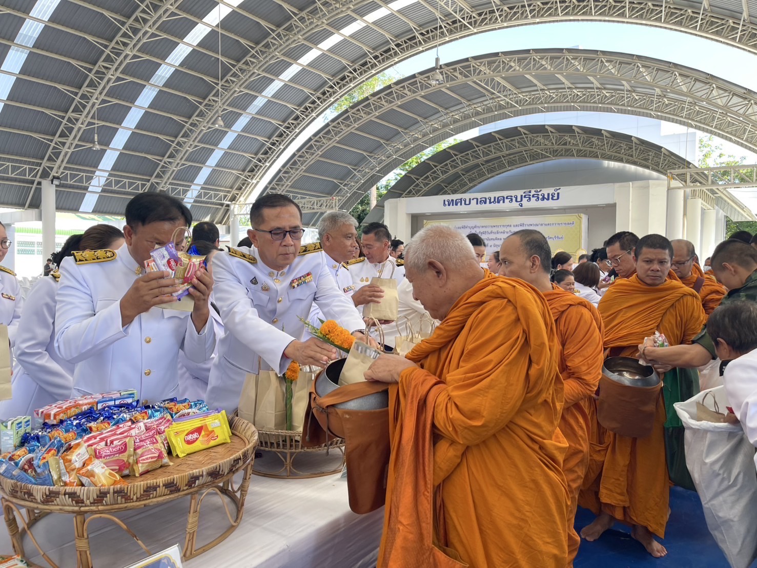 พจ.บุรีรัมย์🔆ร่วมรัฐพิธีวันที่ระลึกคล้ายวันสวรรคต “พระบาทสมเด็จพระปรเมนทรมหาอานันทมหิดล พระอัฐมรามาธิบดินทร” จังหวัดบุรีรัมย์