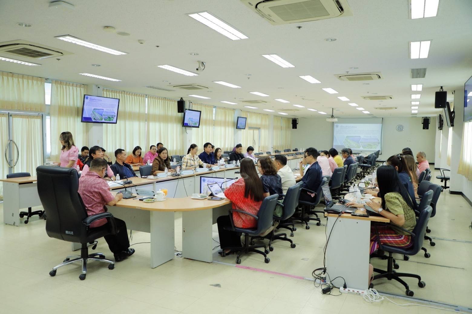 🔆พจ.บุรีรัมย์🔆 ร่วมประชุมการจัดงานท่องเที่ยวเชิงเกษตรแบบสร้างสรรค์ตามวิถีคนบุรีรัมย์
