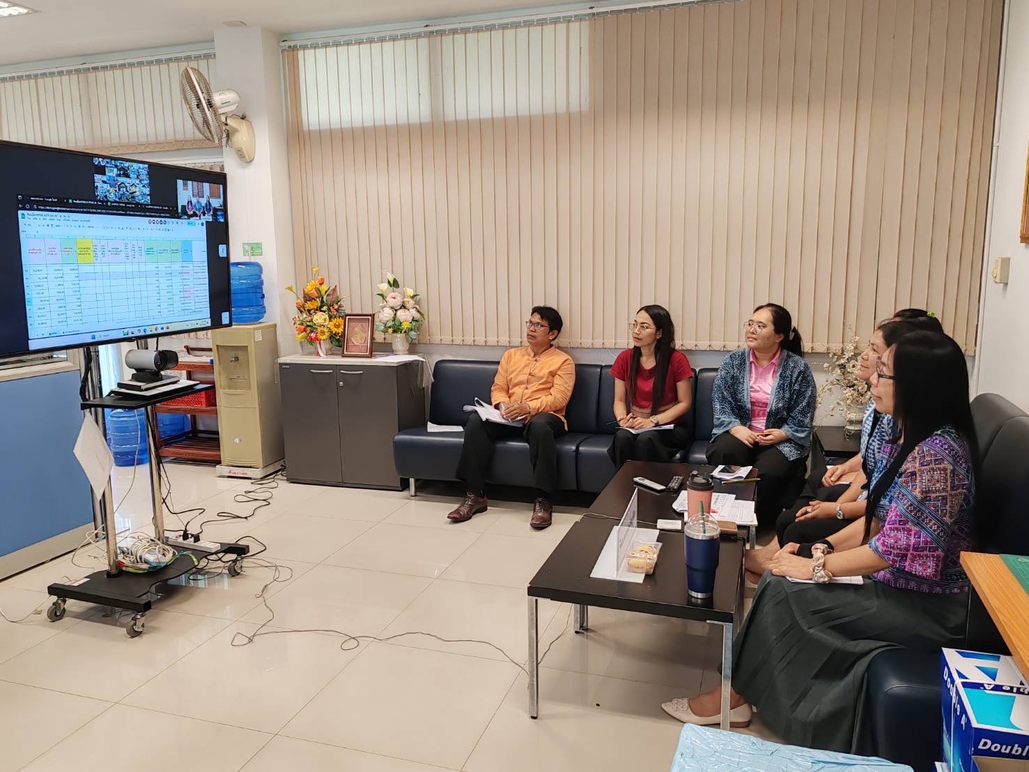 🔆พช.บุรีรัมย์🔆 กองทุนพัฒนาบทบาทสตรี : ร่วมรับฟังการประชุมชี้แจง เร่งรัด กำกับ ติดตามการดำเนินงานกองทุนพัฒนาบทบาทสตรี ผ่านระบบวีดีทัศน์ทางไกล (Video Conference) ครั้งที่ 3/2568