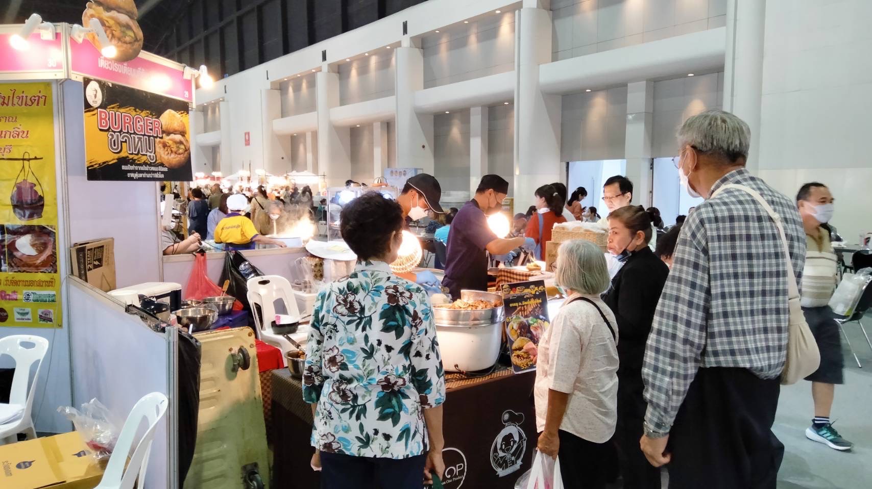 🔆พช.บุรีรัมย์🔆 “OTOP Midyear 2025 ทันโลก ทันสมัย เศรษฐกิจไทยยั่งยืน” ชูศักยภาพภูมิปัญญาไทยสู่สากล นำทัพผู้ประกอบการOTOPร่วมจัดแสดงและจำหน่ายสินค้าOTOP