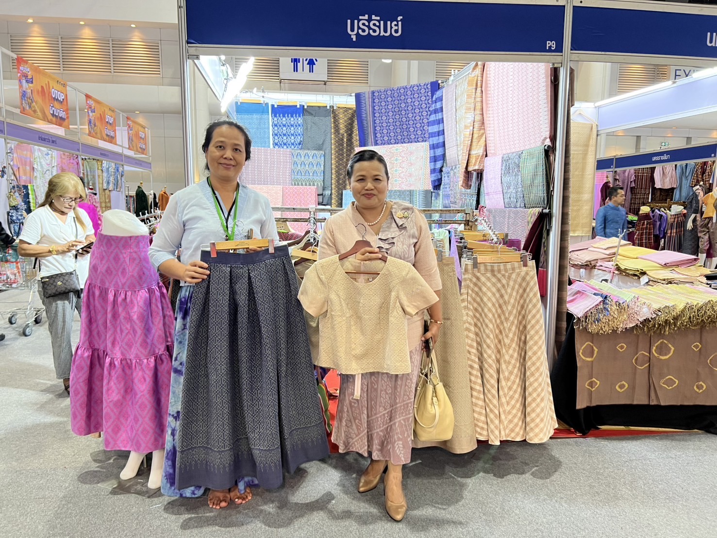 🔆พช.บุรีรัมย์🔆 “OTOP Midyear 2025 ทันโลก ทันสมัย เศรษฐกิจไทยยั่งยืน” ชูศักยภาพภูมิปัญญาไทยสู่สากล นำทัพผู้ประกอบการOTOPร่วมจัดแสดงและจำหน่ายสินค้าOTOP