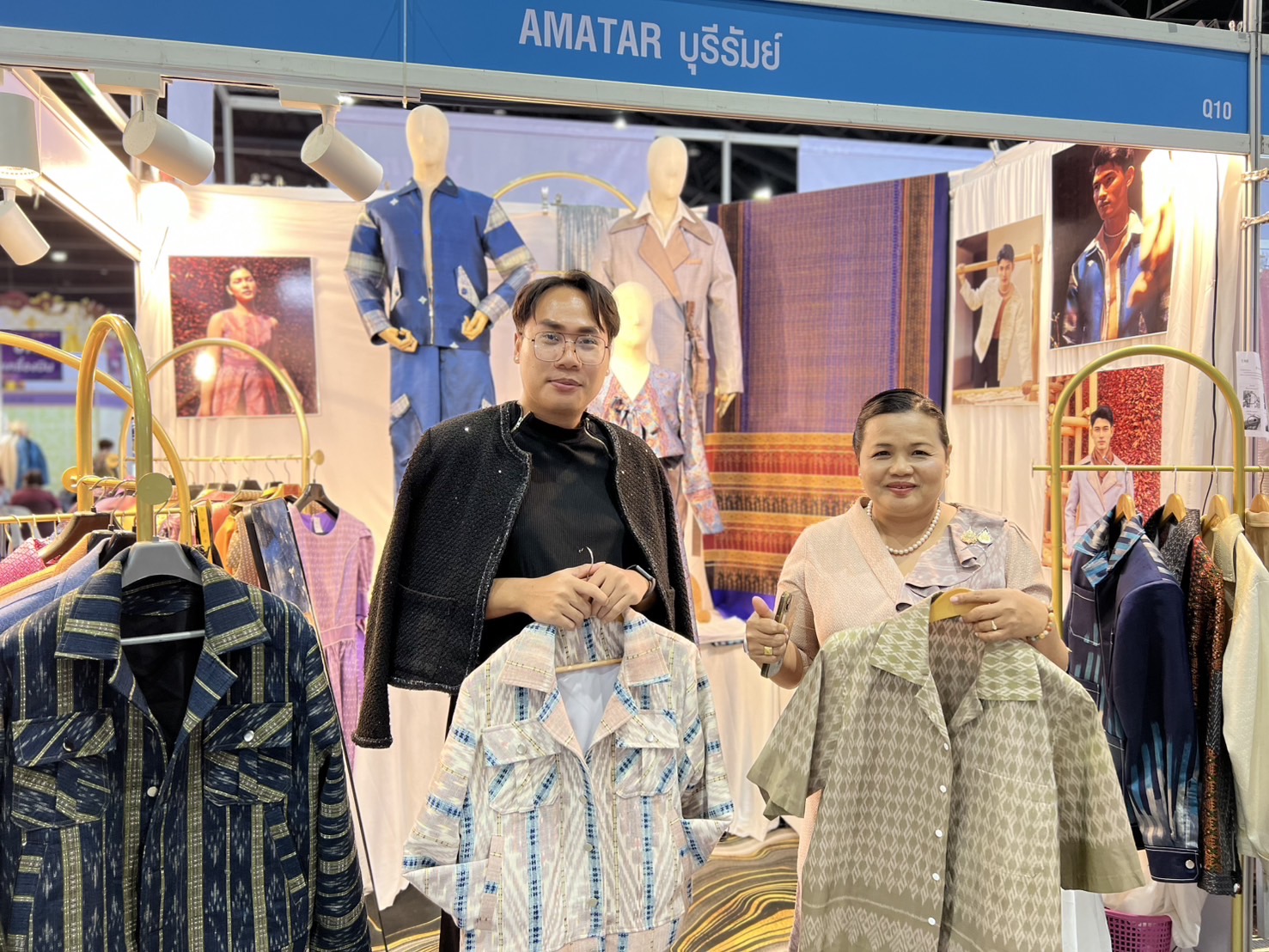 🔆พช.บุรีรัมย์🔆 “OTOP Midyear 2025 ทันโลก ทันสมัย เศรษฐกิจไทยยั่งยืน” ชูศักยภาพภูมิปัญญาไทยสู่สากล นำทัพผู้ประกอบการOTOPร่วมจัดแสดงและจำหน่ายสินค้าOTOP