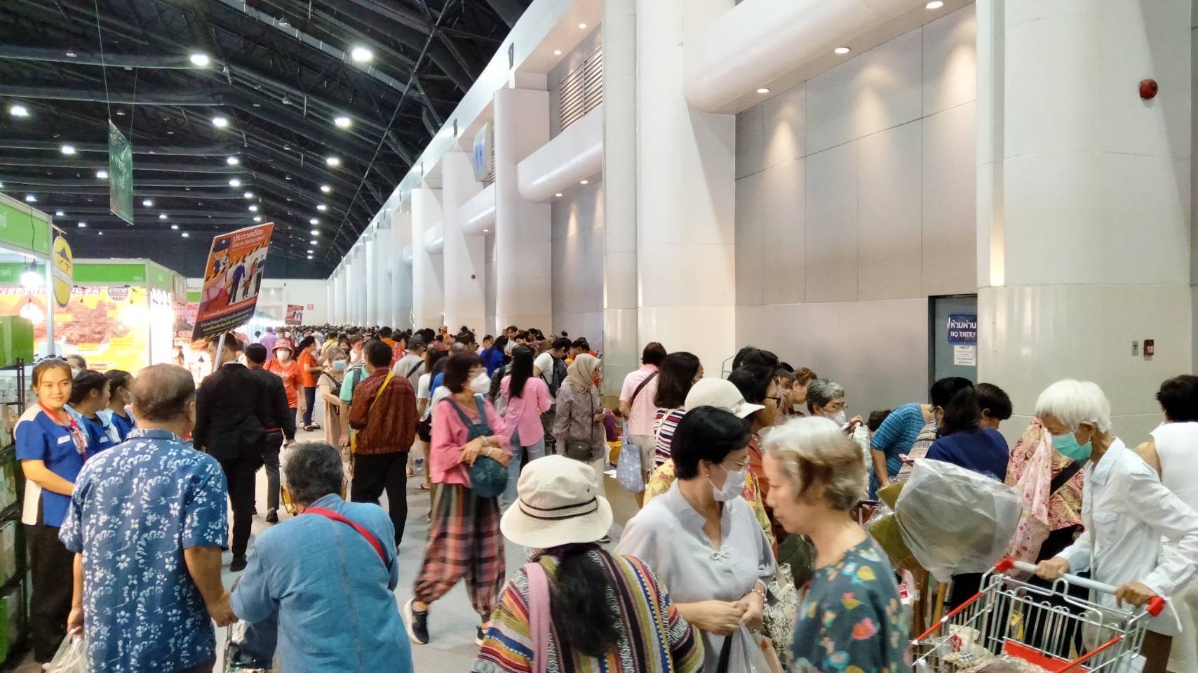 🔆พช.บุรีรัมย์🔆 “OTOP Midyear 2025 ทันโลก ทันสมัย เศรษฐกิจไทยยั่งยืน” ชูศักยภาพภูมิปัญญาไทยสู่สากล นำทัพผู้ประกอบการOTOPร่วมจัดแสดงและจำหน่ายสินค้าOTOP