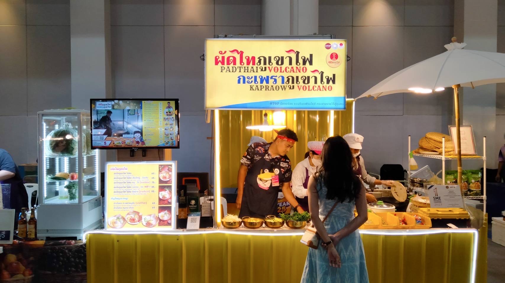 🔆พช.บุรีรัมย์🔆 “OTOP Midyear 2025 ทันโลก ทันสมัย เศรษฐกิจไทยยั่งยืน” ชูศักยภาพภูมิปัญญาไทยสู่สากล นำทัพผู้ประกอบการOTOPร่วมจัดแสดงและจำหน่ายสินค้าOTOP