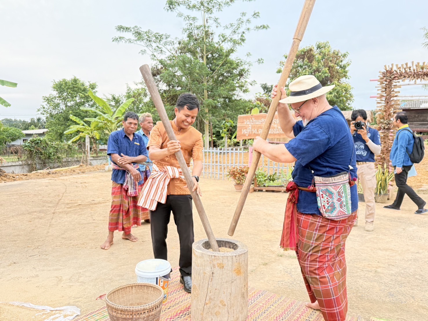 🔆พช.บุรีรัมย์🔆 ลุย!! คัดสรรกิจกรรมพัฒนาชุมชนดีเด่นประจำปี 2568 ระดับกลุ่มอำเภอ(วันที่2)