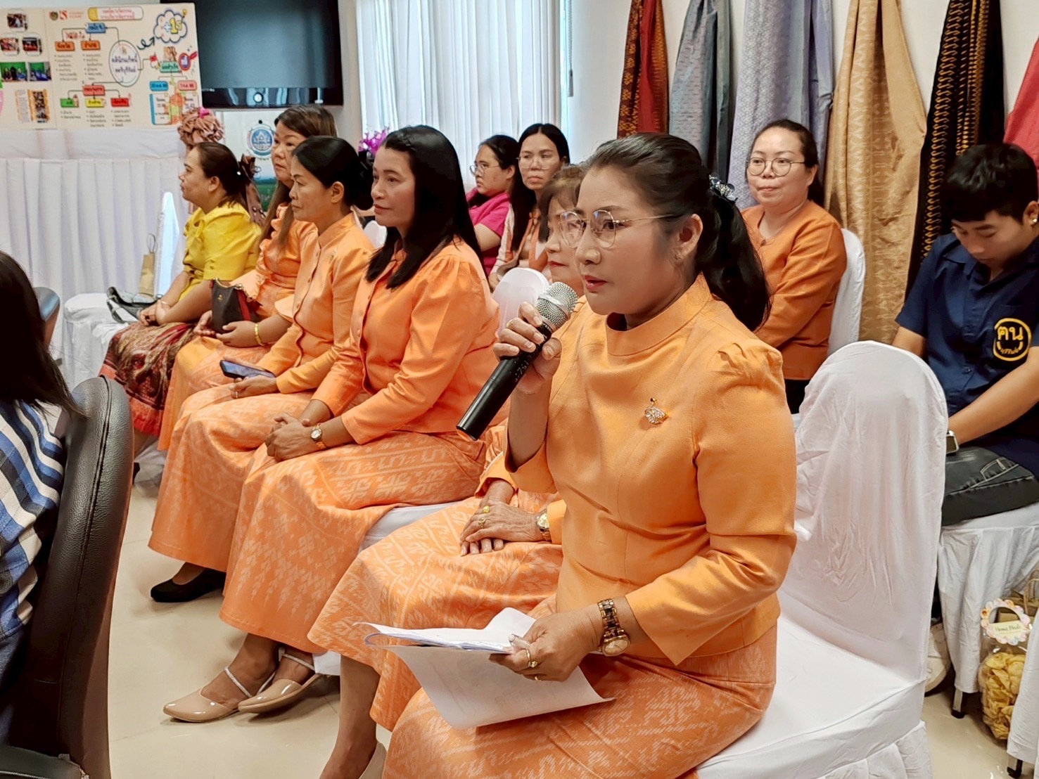 🔆พช.บุรีรัมย์🔆 GROWTH TEAM BURIRAM สร้างสรรค์ สร้างสุข : รับการคัดเลือกคนกองทุนพัฒนาบทบาทสตรีดีเด่น ระดับศูนย์ศึกษาและพัฒนาชุมชนตามโครงการเชิดชูเกียรติคนกองทุนพัฒนาบทบาทสตรี ประจำปี 2568