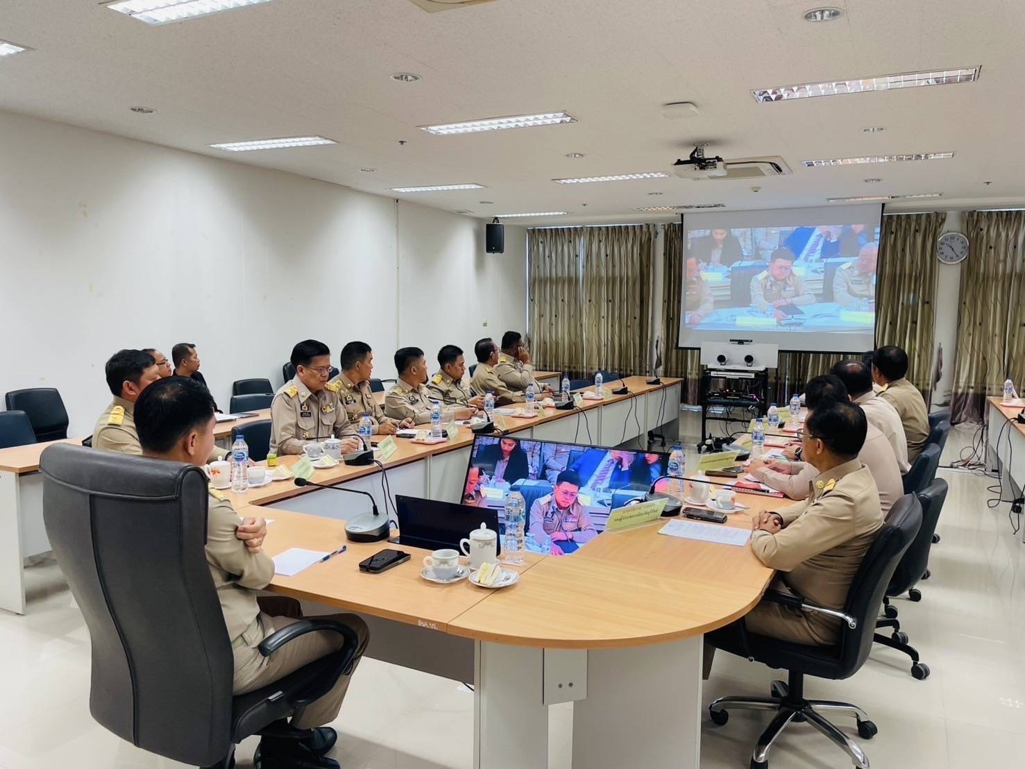 🔆พช.บุรีรัมย์🔆 ร่วมการประชุมขับเคลื่อนนโยบายของรัฐบาล และภารกิจสำคัญของกระทรวงมหาดไทย ผ่านระบบวีดีทัศน์ทางไกล (VCS)