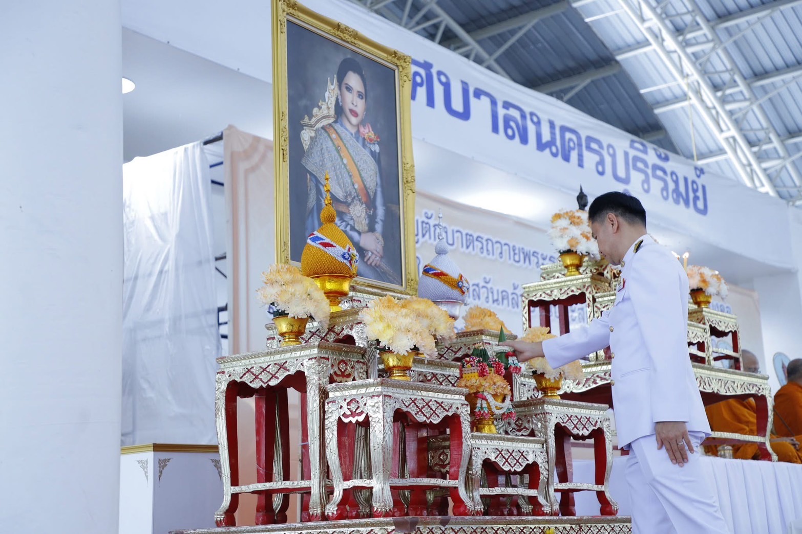 🔆พช.บุรีรัมย์🔆 GROWTH TEAM BURIRAM สร้างสรรค์ สร้างสุข : ร่วมพิธีถวายพระพรชัยมงคล และทำบุญตักบาตรและเนื่องในวันคล้ายวันประสูติสมเด็จพระเจ้าน้องนางเธอ เจ้าฟ้าจุฬาภรณวลัยลักษณ์ อัครราชกุมารี กรมพระศรีสวางควัฒน วรขัตติยราชนารี
