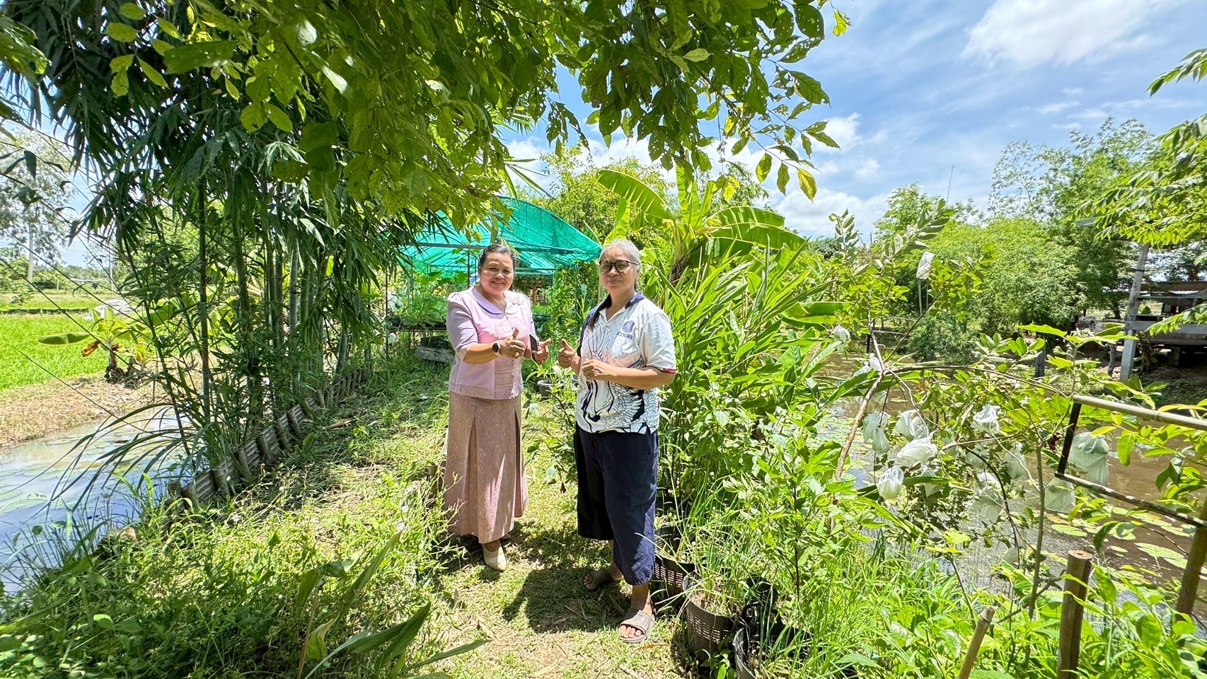 🔆พช.บุรีรัมย์🔆 GROWTH TEAM BURIRAM สร้างสรรค์ สร้างสุข : ร่วมกิจกรรมส่งเสริมการท่องเที่ยวในการจัดงานประเพณีแห่เทียน อําเภอประโคนชัย จังหวัดบุรีรัมย์