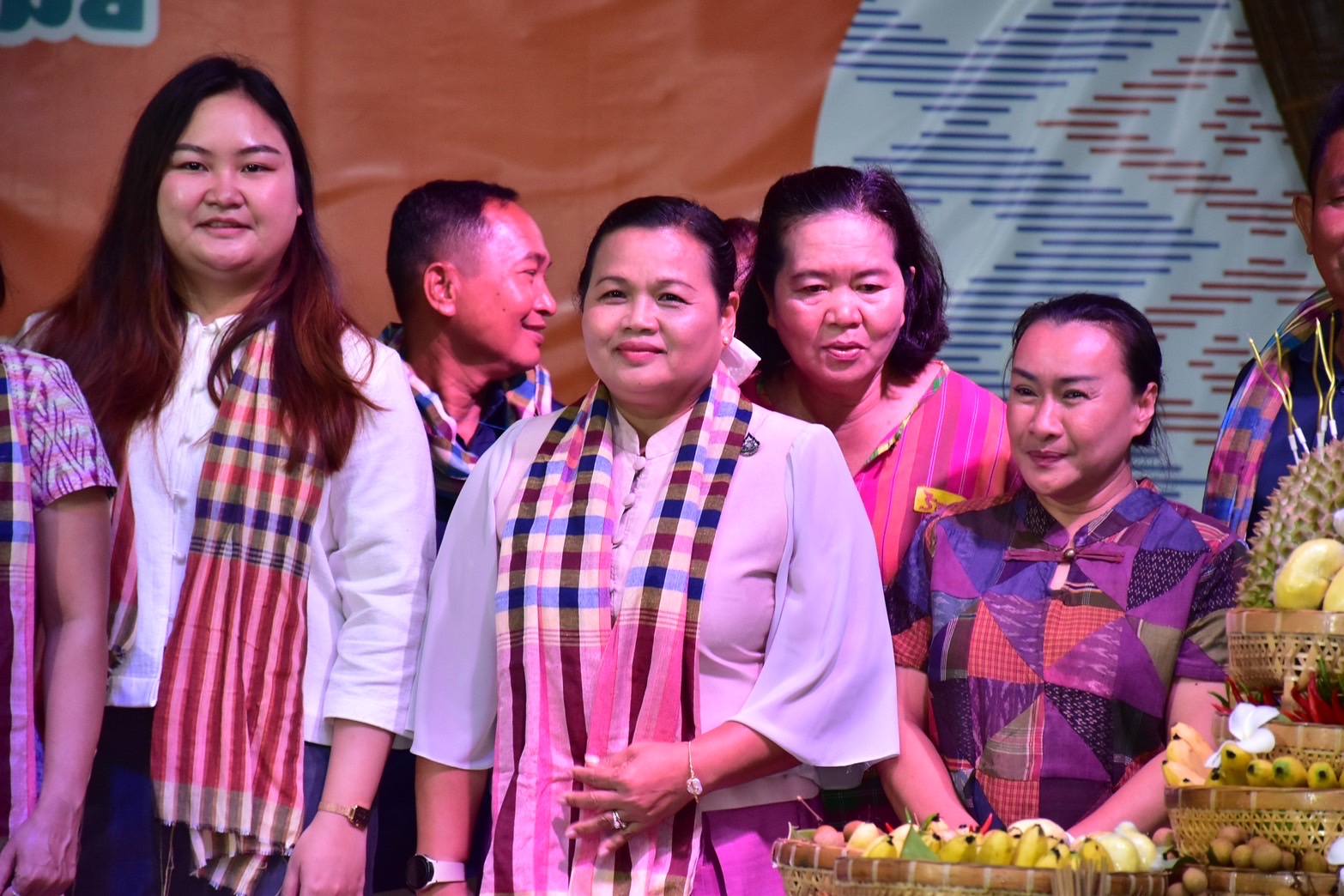 🔆พช.บุรีรัมย์🔆 GROWTH TEAM BURIRAM สร้างสรรค์ สร้างสุข : ร่วมงานครบรอบตลาดถนนคนเดิน เซราะกราว