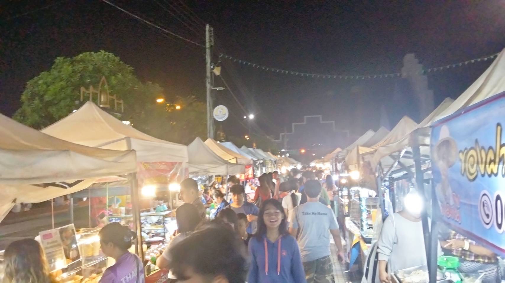 🔆พช.บุรีรัมย์🔆 GROWTH TEAM BURIRAM สร้างสรรค์ สร้างสุข : ร่วมงานครบรอบตลาดถนนคนเดิน เซราะกราว