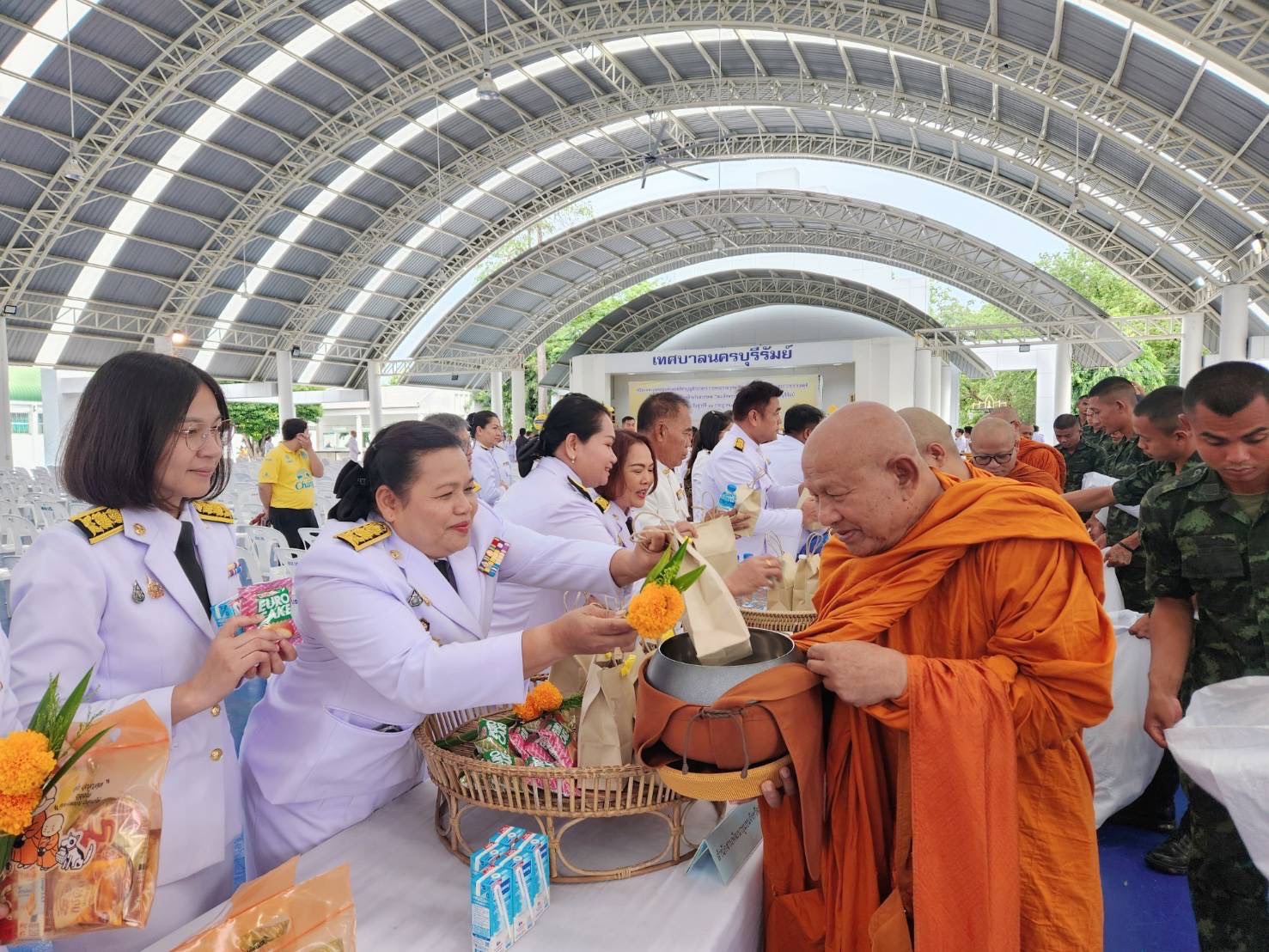 🔆พช.บุรีรัมย์🔆GROWTH TEAM BURIRAM สร้างสรรค์ สร้างสุข : ร่วมรัฐพิธีวันที่ระลึก คล้ายวันสวรรคต “สมเด็จพระนารายณ์มหาราช” จังหวัดบุรีรัมย์