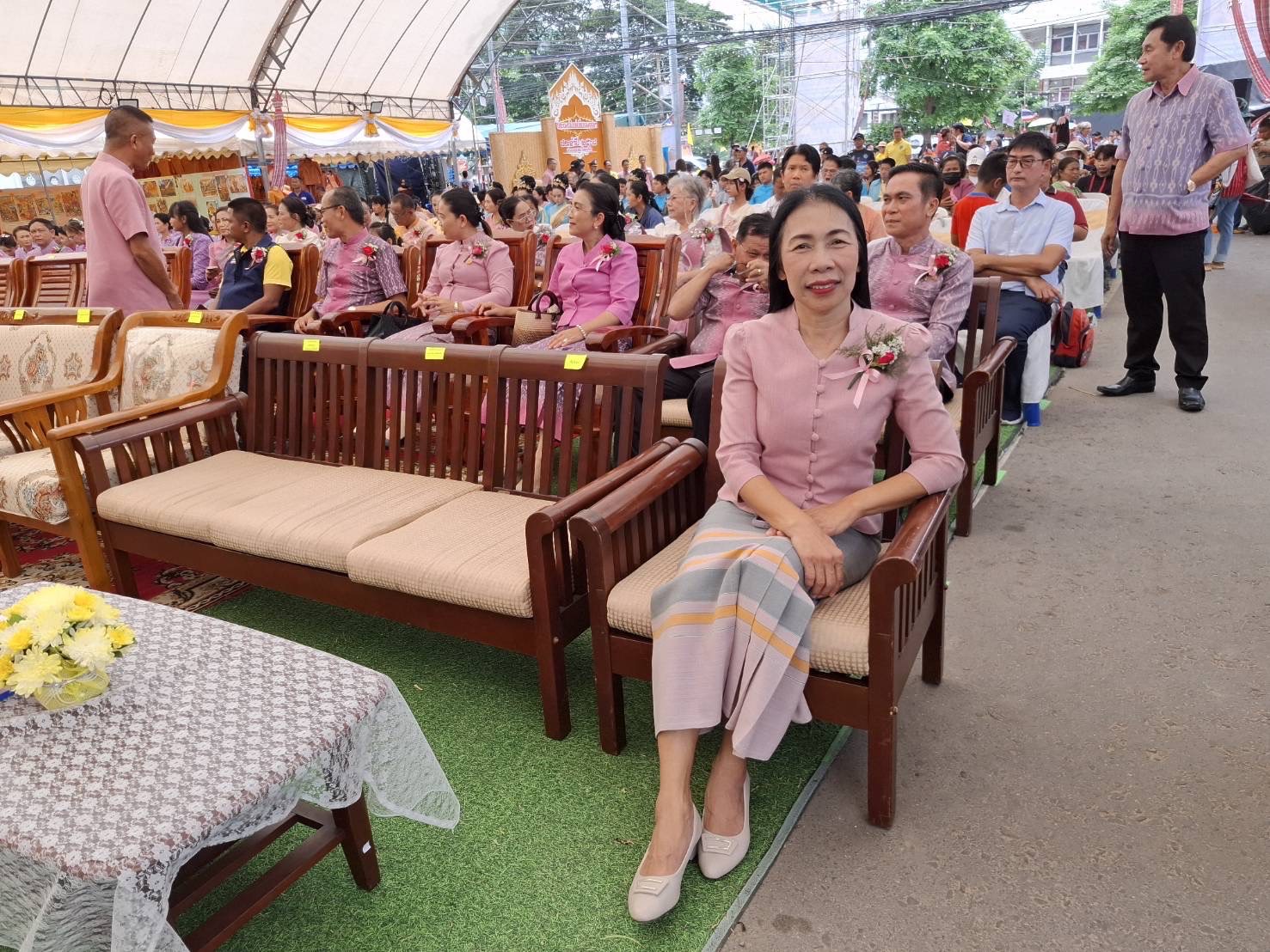 🔆พช.บุรีรัมย์🔆GROWTH TEAM BURIRAM สร้างสรรค์ สร้างสุข : ร่วมสืบสานประเพณีแห่เทียนเข้าพรรษา อำเภอประโคนชัย จังหวัดบุรีรัมย์