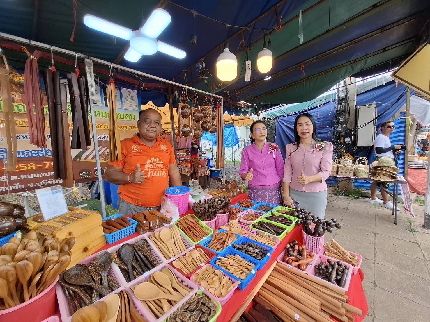 🔆พช.บุรีรัมย์🔆GROWTH TEAM BURIRAM สร้างสรรค์ สร้างสุข : ร่วมสืบสานประเพณีแห่เทียนเข้าพรรษา อำเภอประโคนชัย จังหวัดบุรีรัมย์
