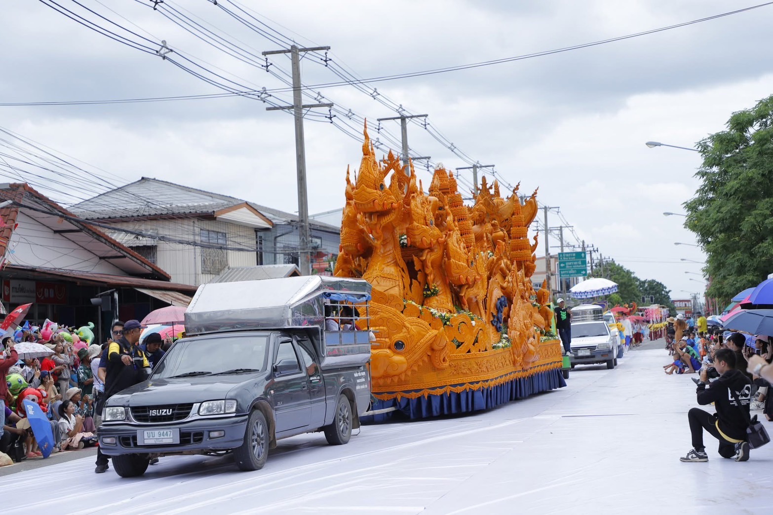🔆พช.บุรีรัมย์🔆GROWTH TEAM BURIRAM สร้างสรรค์ สร้างสุข : ร่วมสืบสานประเพณีแห่เทียนเข้าพรรษา อำเภอประโคนชัย จังหวัดบุรีรัมย์